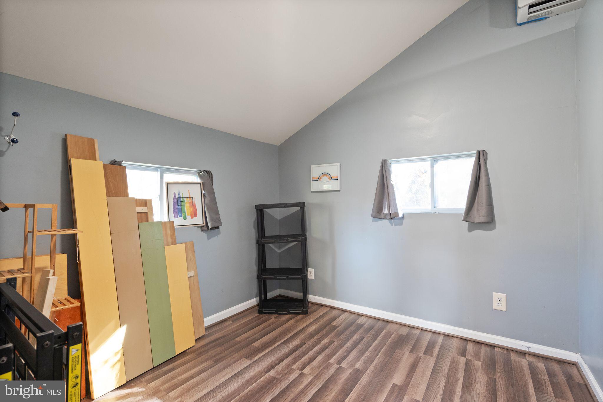 2813 WOODLAWN TRAIL