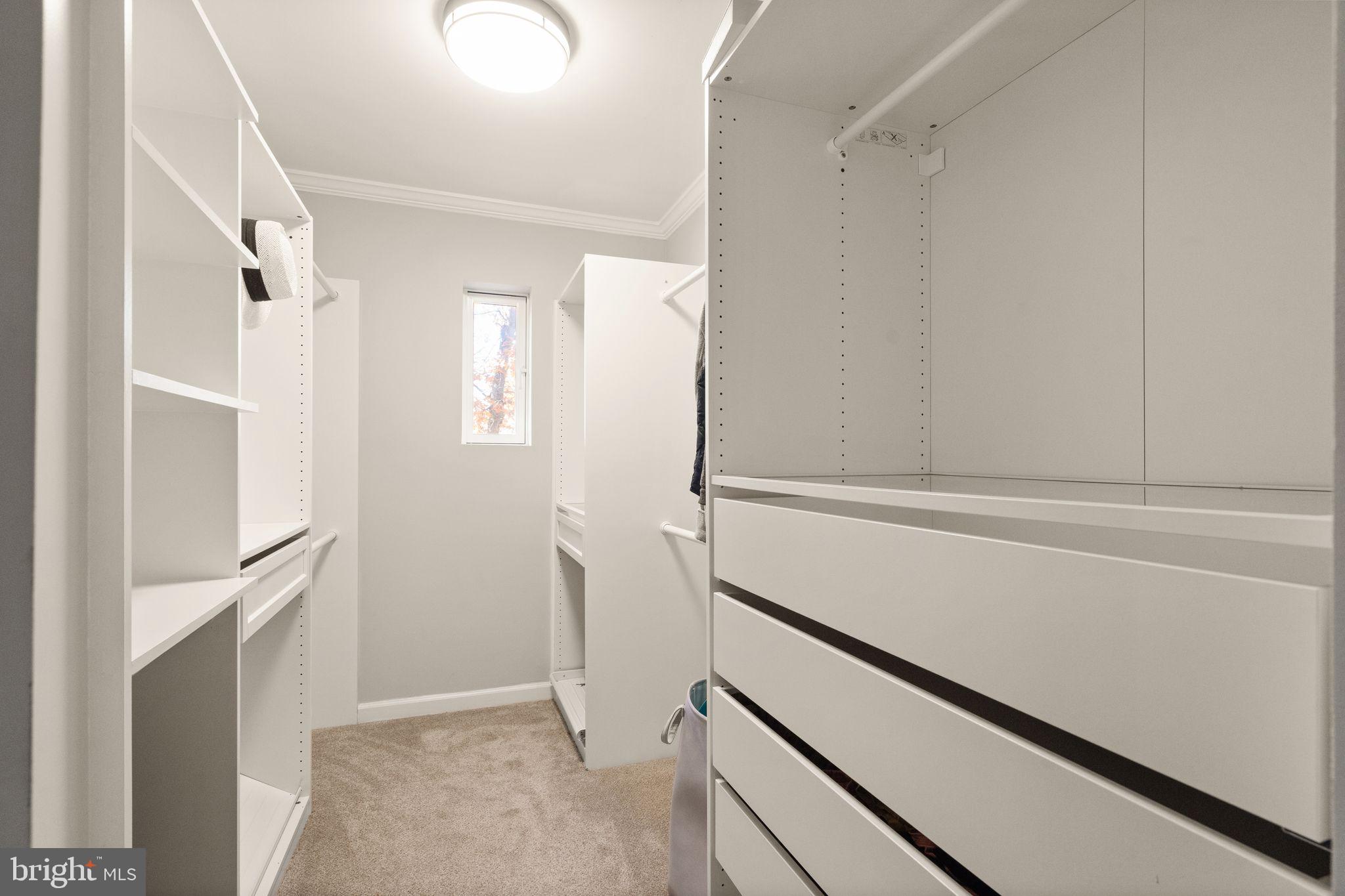 2813 WOODLAWN TRAIL