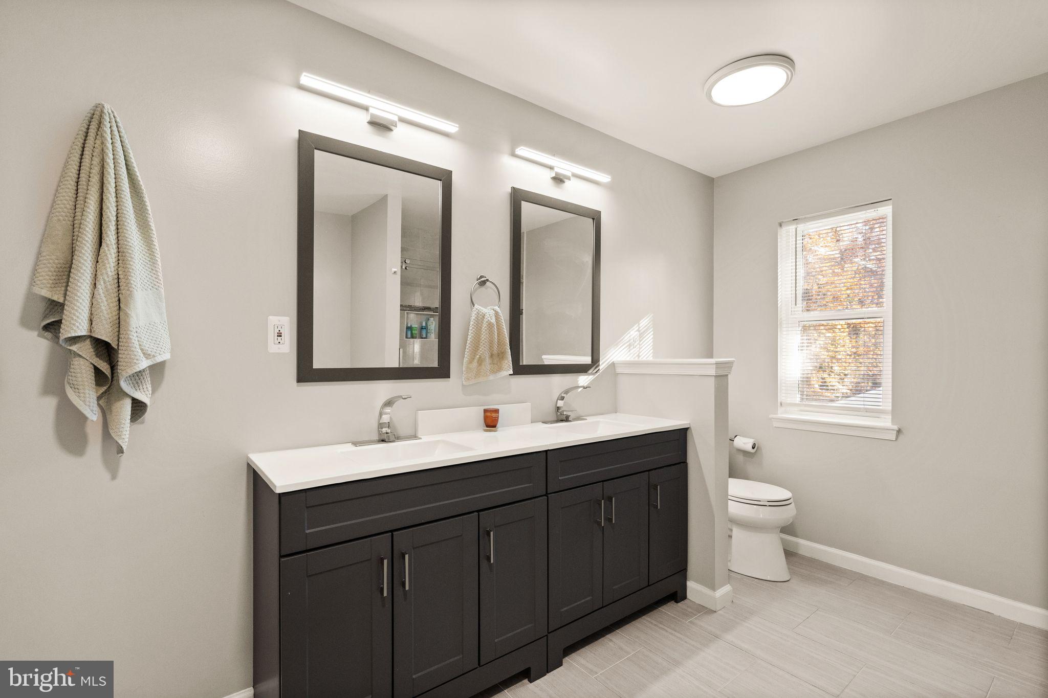 2813 WOODLAWN TRAIL