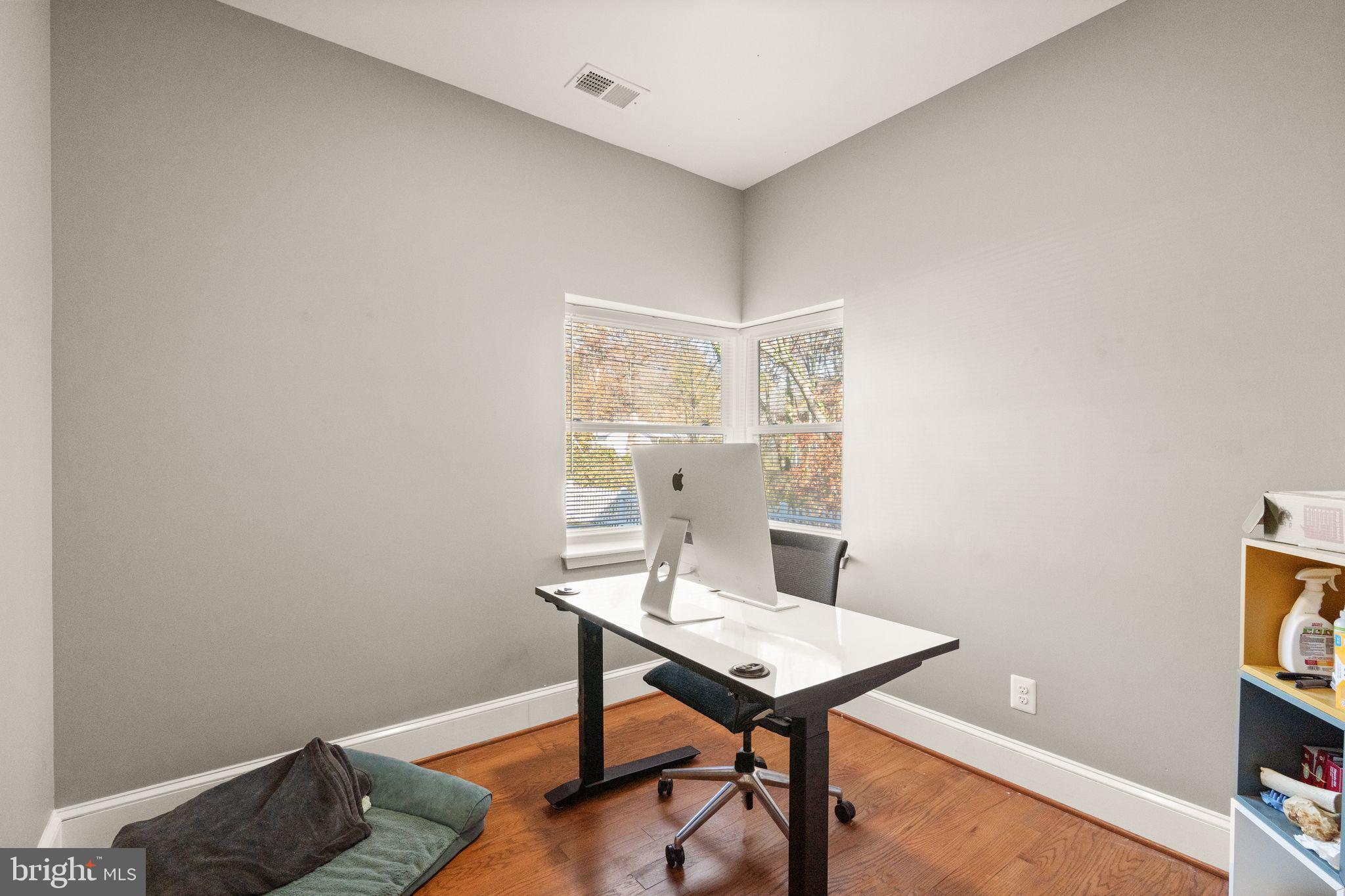 2813 WOODLAWN TRAIL