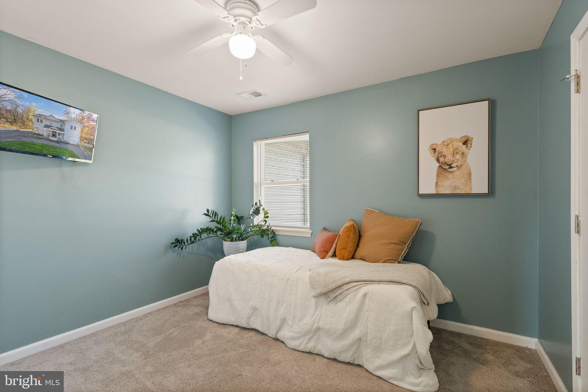 2813 WOODLAWN TRAIL
