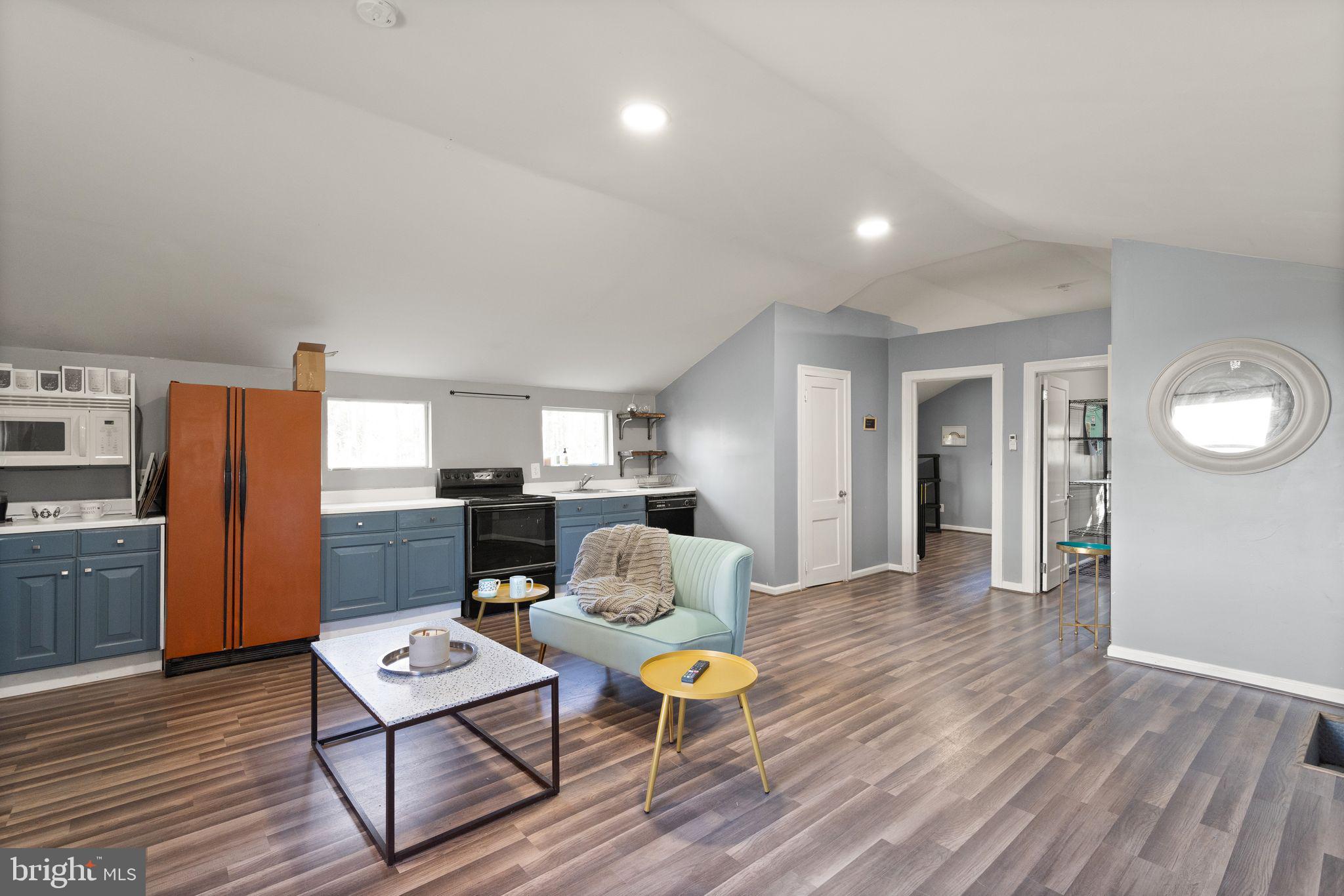 2813 WOODLAWN TRAIL