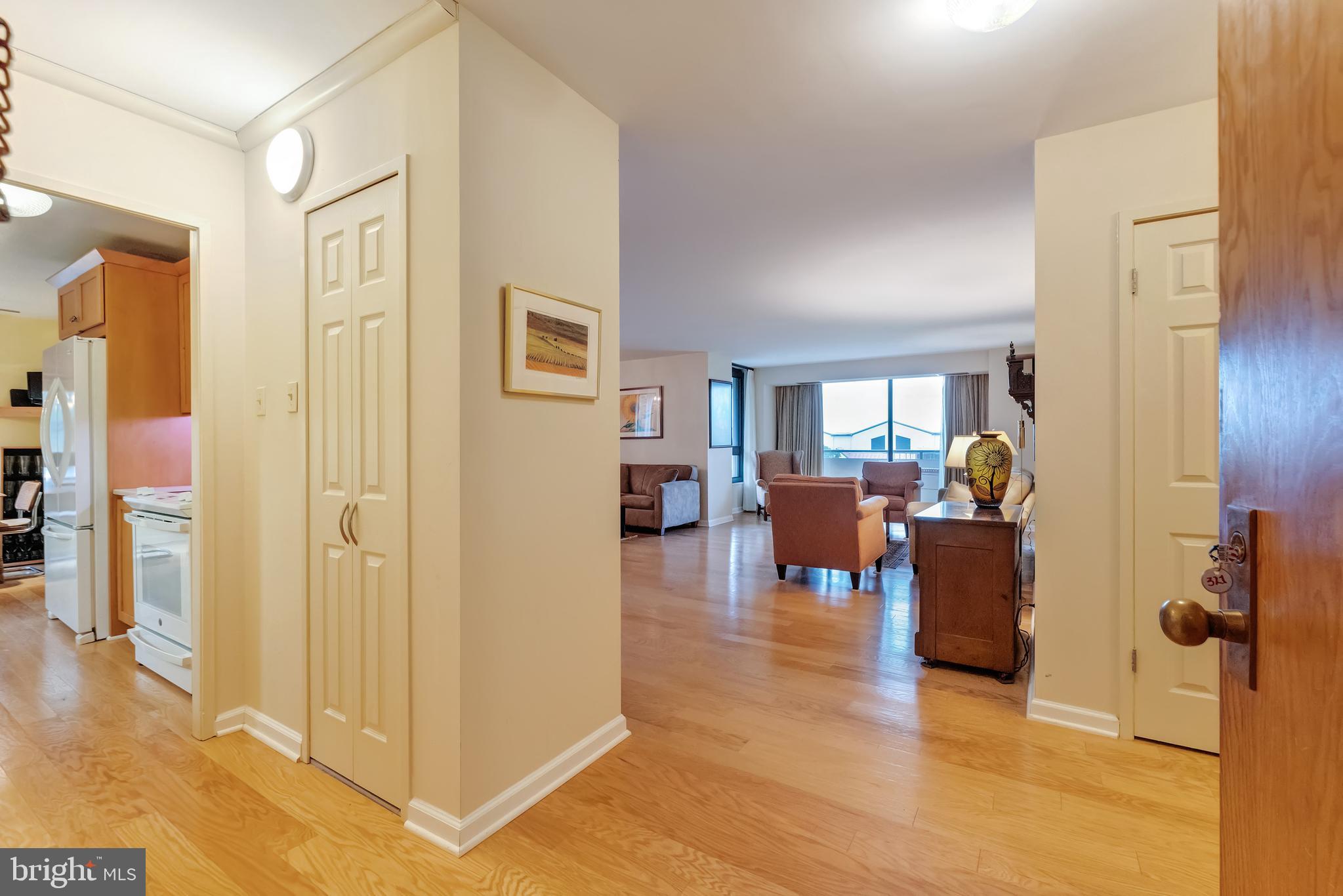 1800 OLD MEADOW ROAD 321