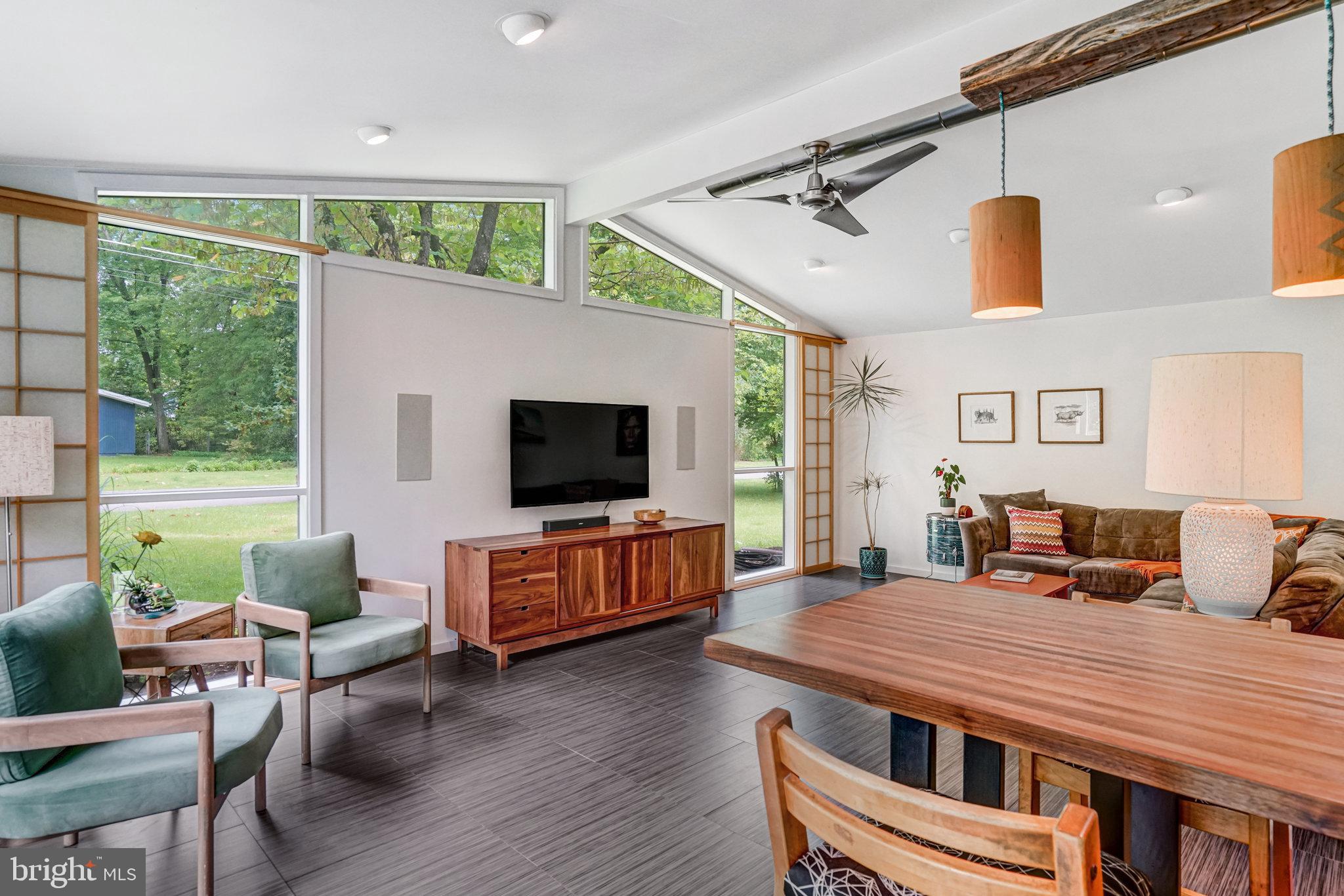 1937 MARTHAS ROAD
