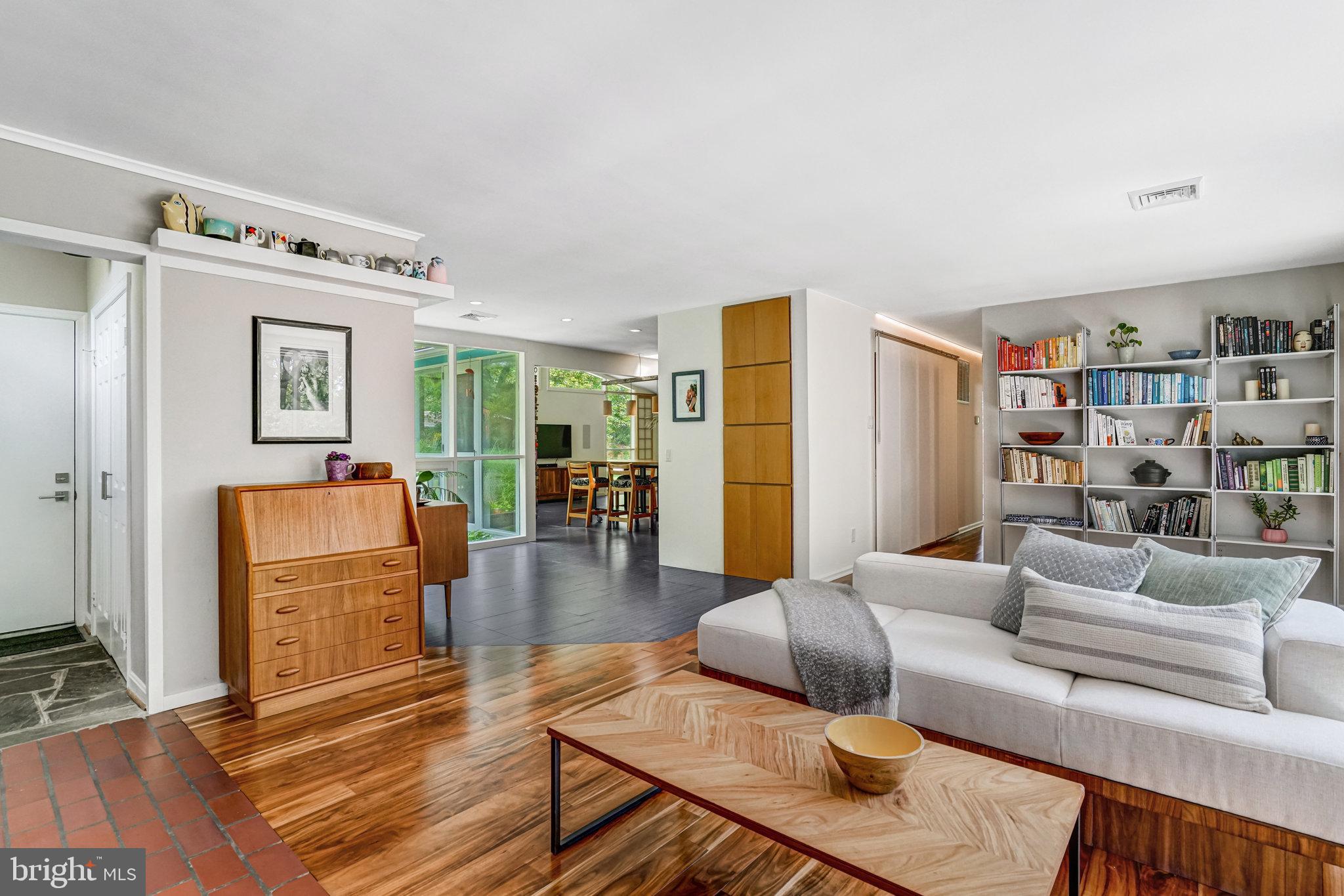 1937 MARTHAS ROAD