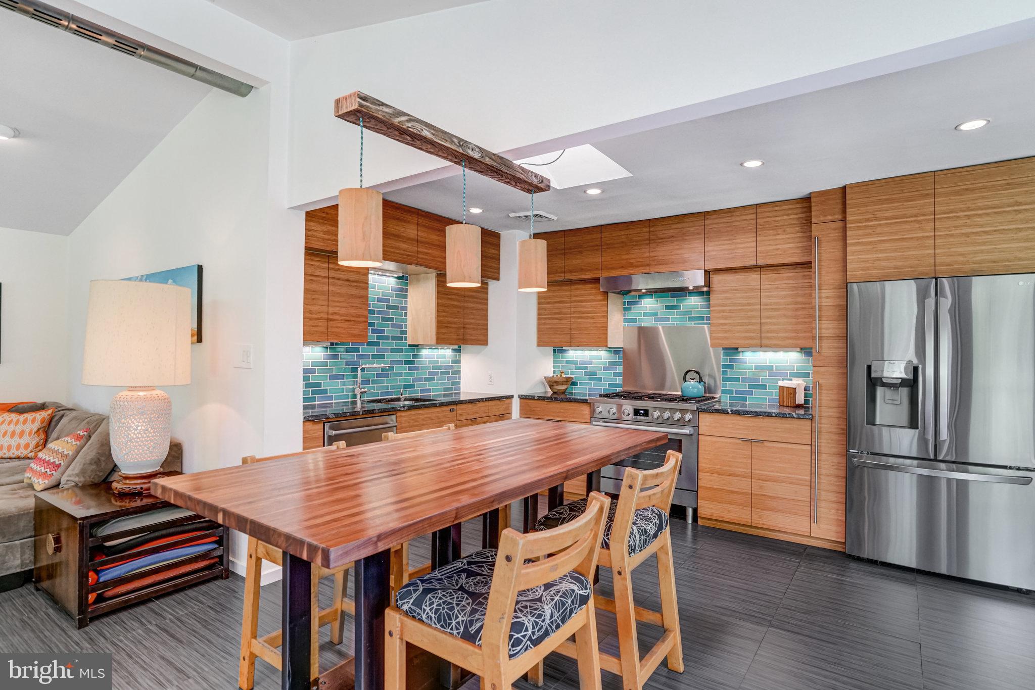 1937 MARTHAS ROAD