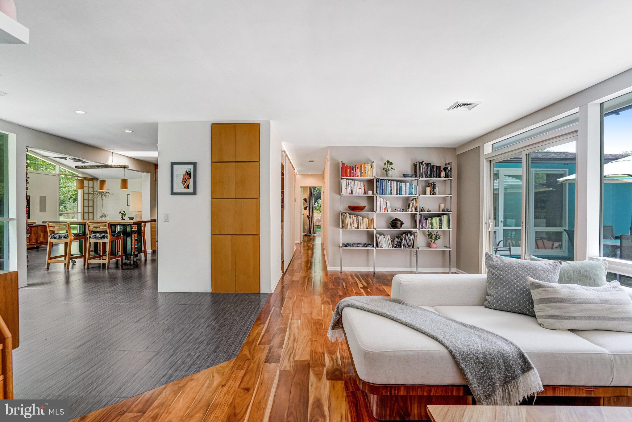 1937 MARTHAS ROAD