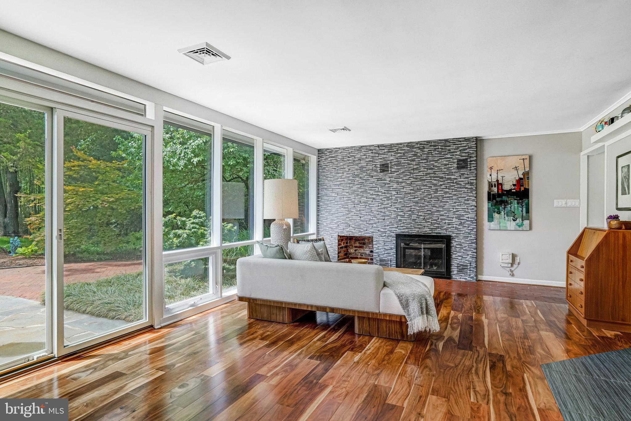 1937 MARTHAS ROAD