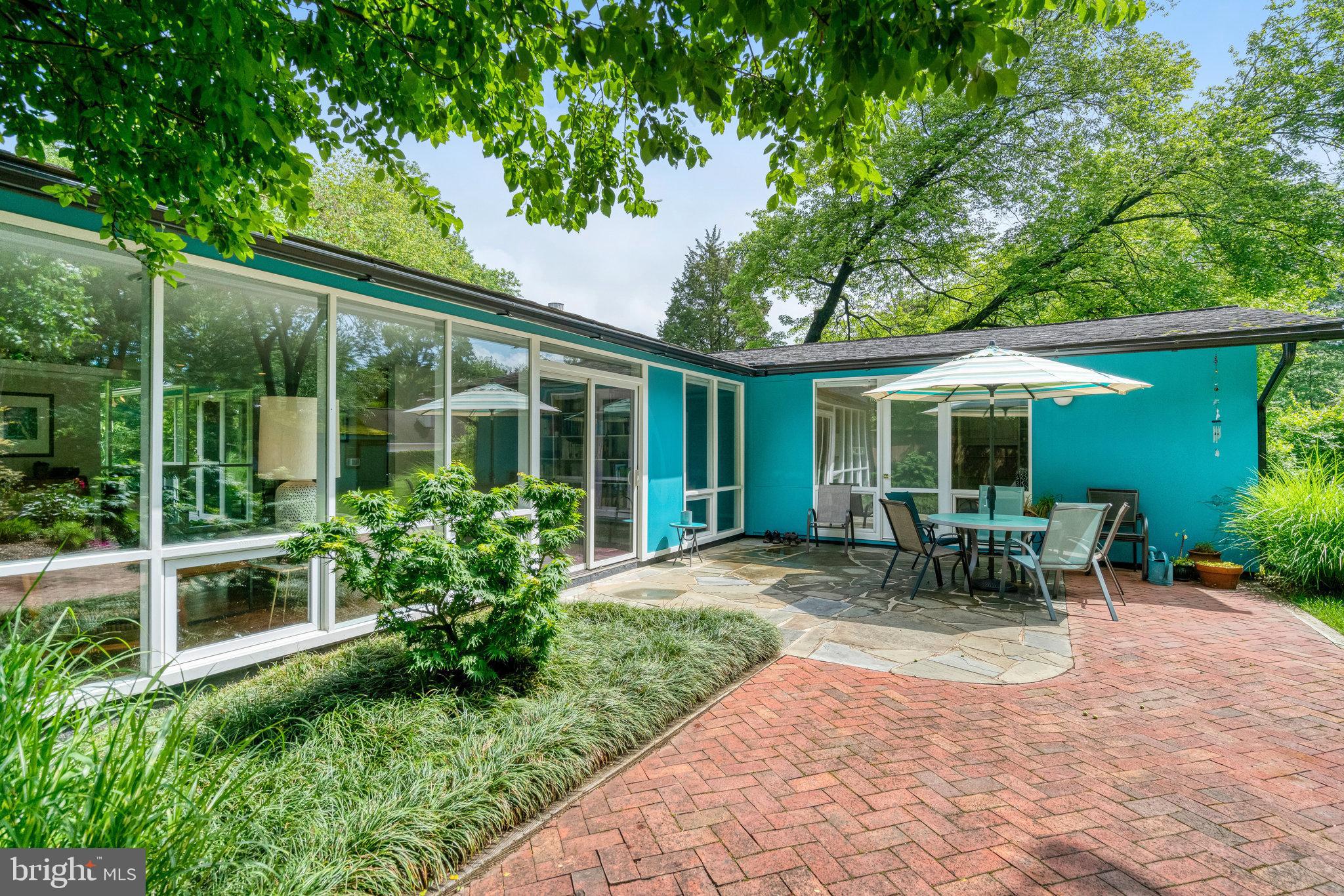 1937 MARTHAS ROAD