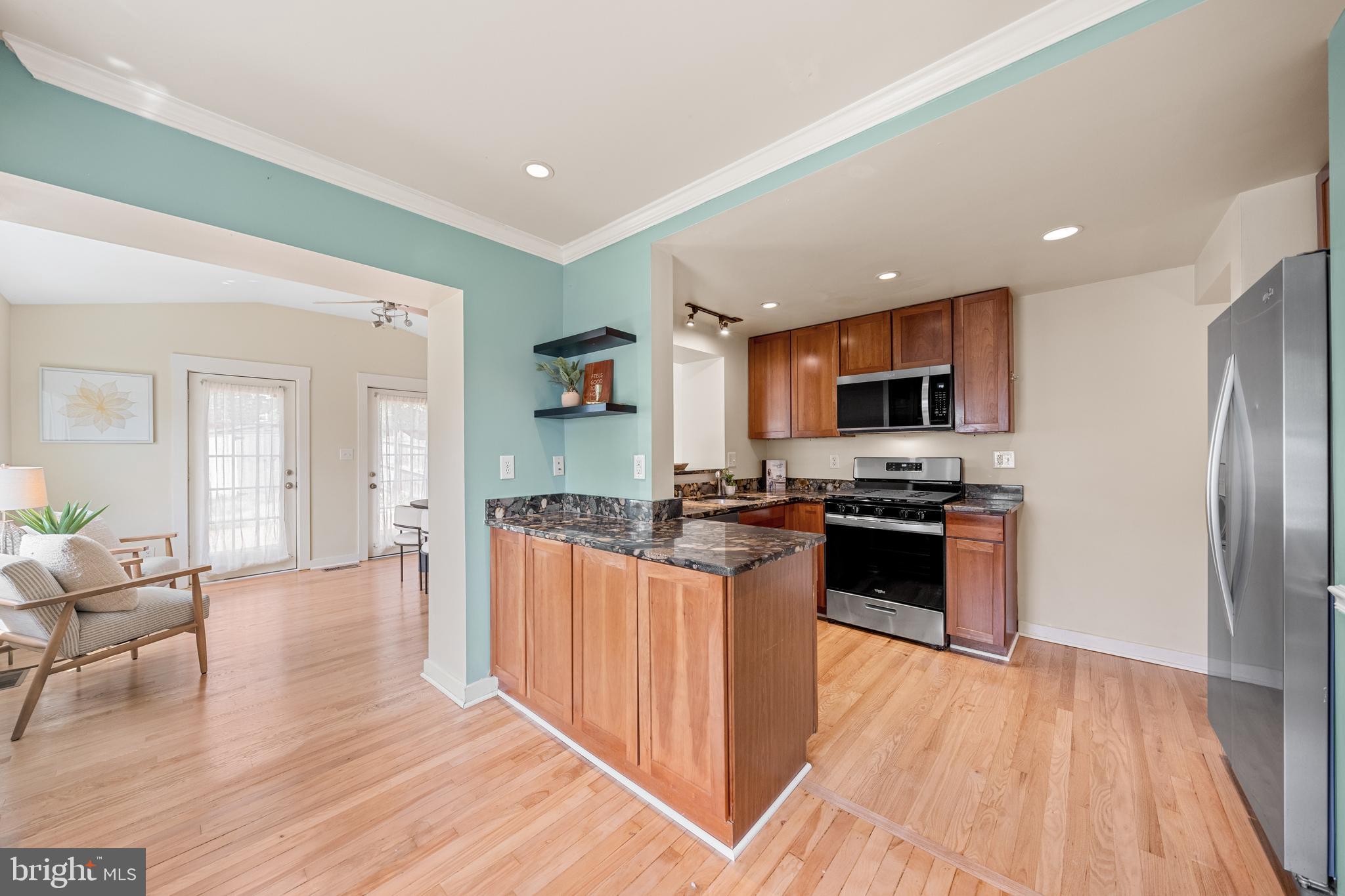2616 FARMINGTON DRIVE