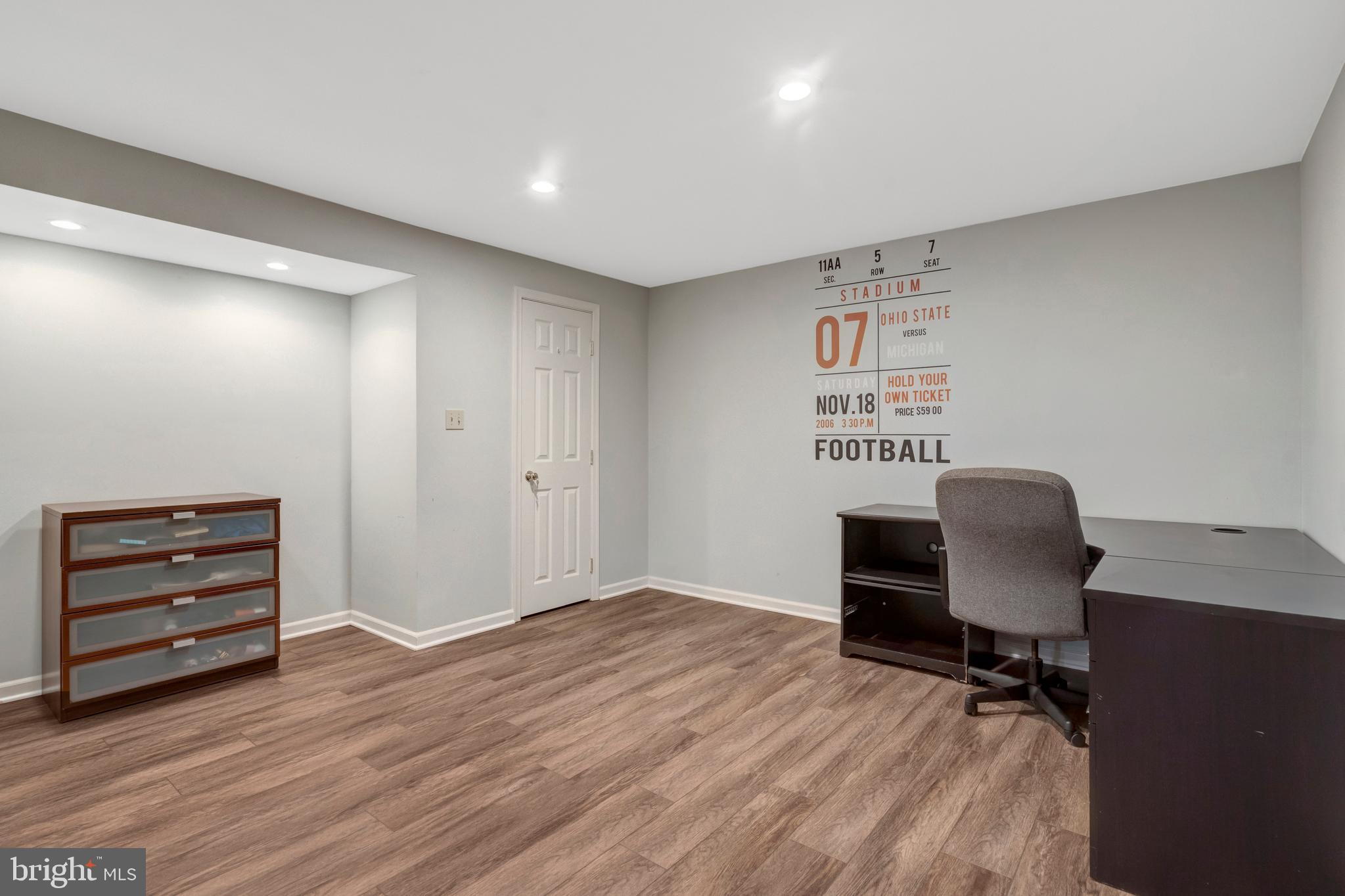 7110 PARK POINT COURT