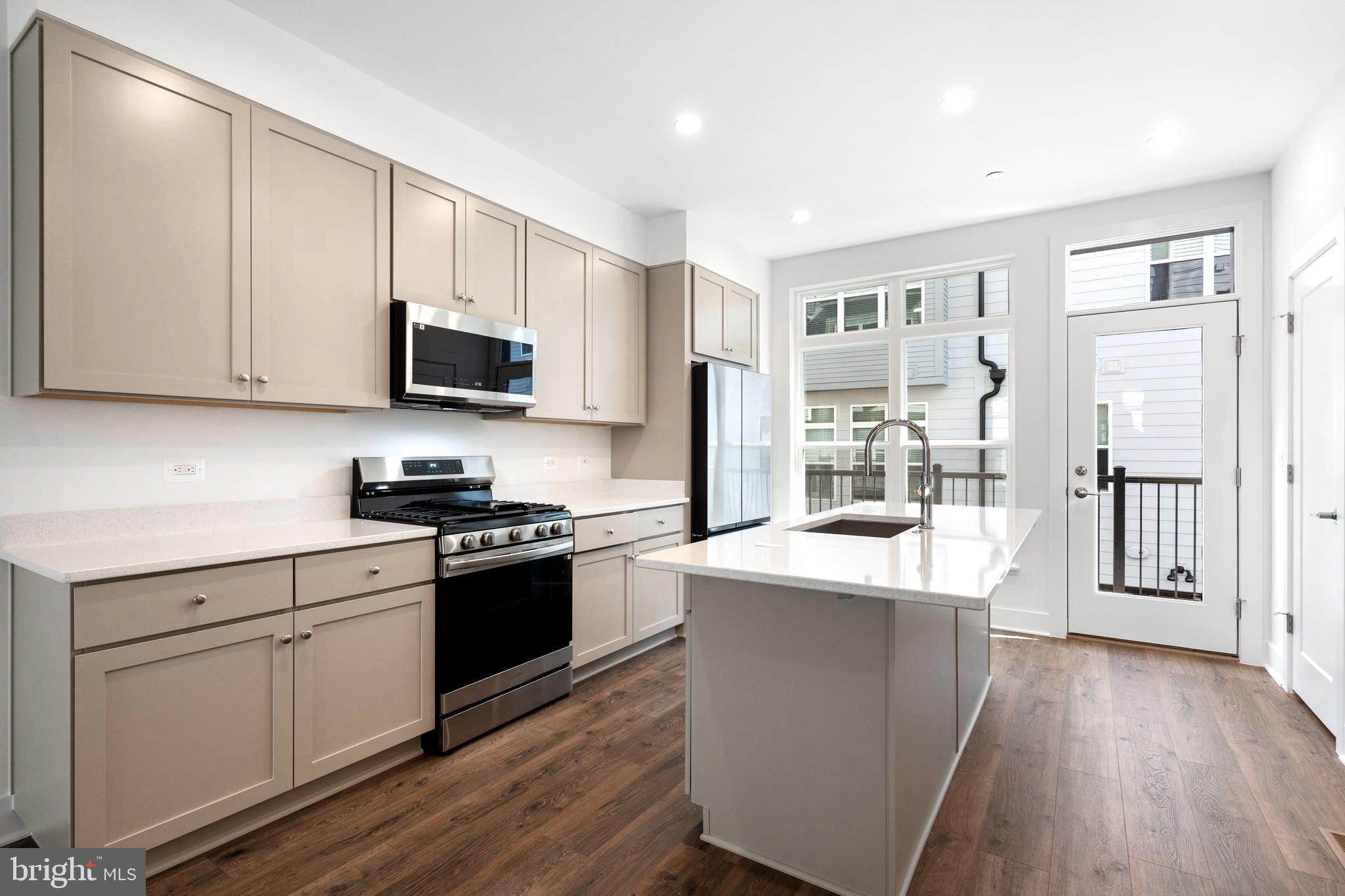 2113 TYSONS RIDGELINE ROAD