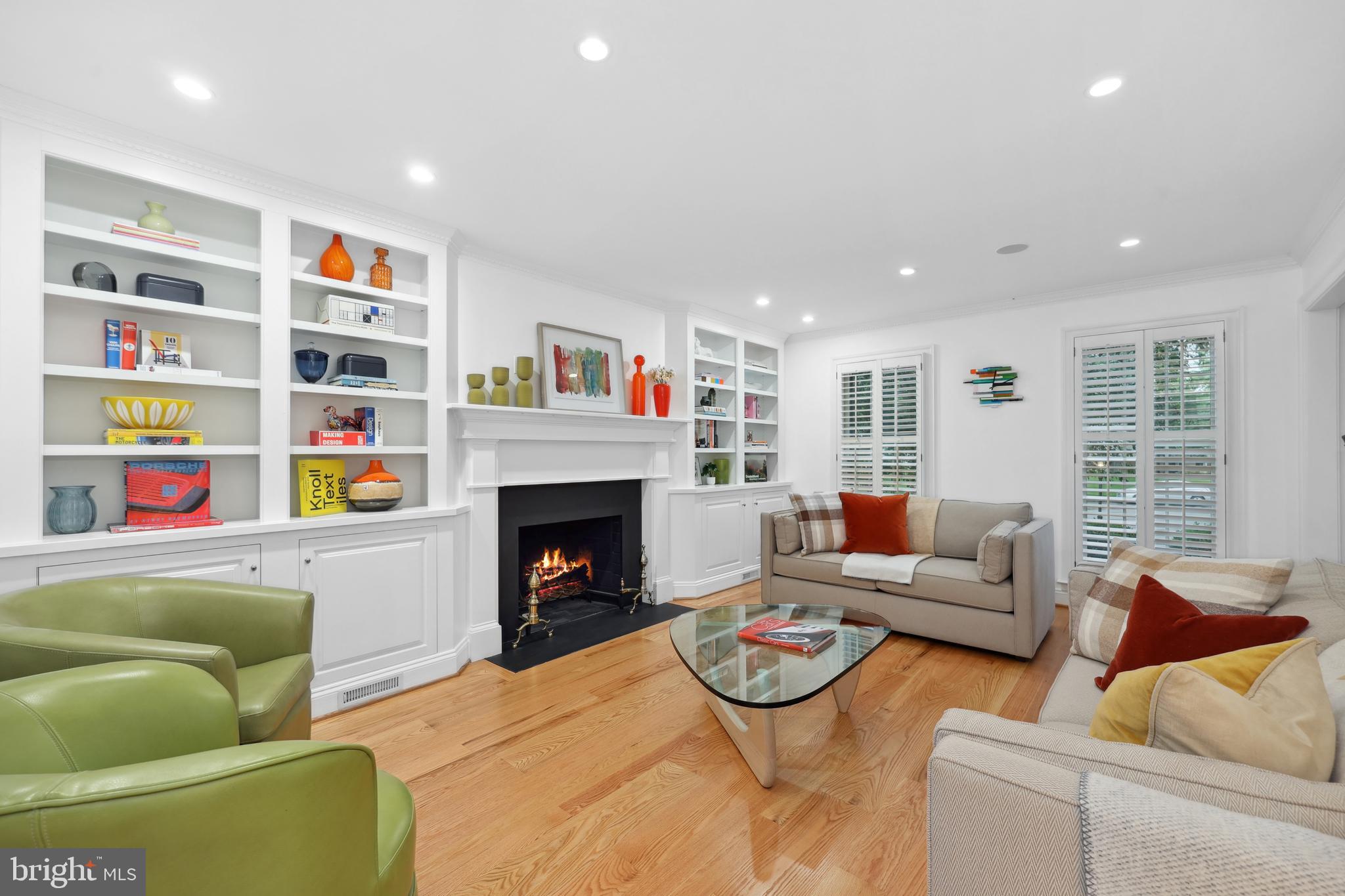 2125 RAMPART DRIVE