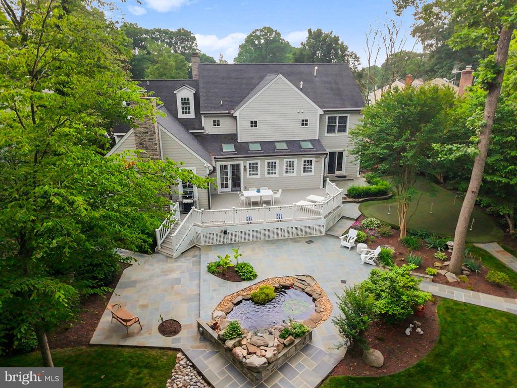 2125 RAMPART DRIVE