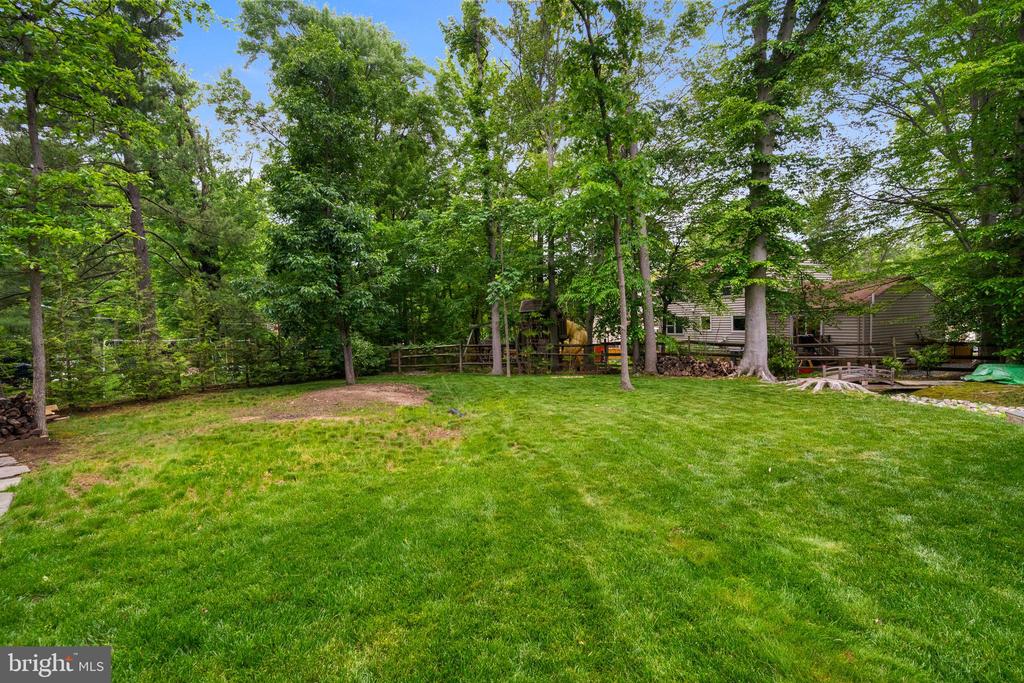2125 RAMPART DRIVE