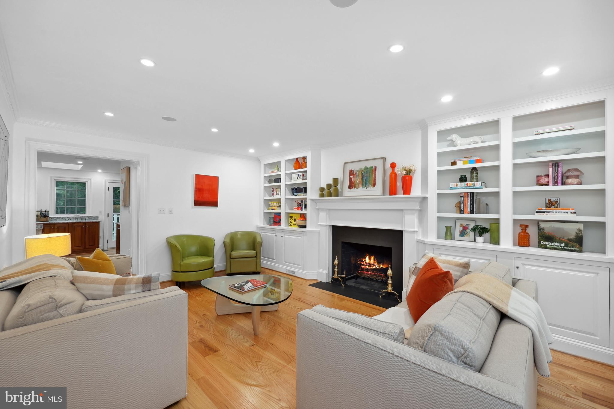 2125 RAMPART DRIVE
