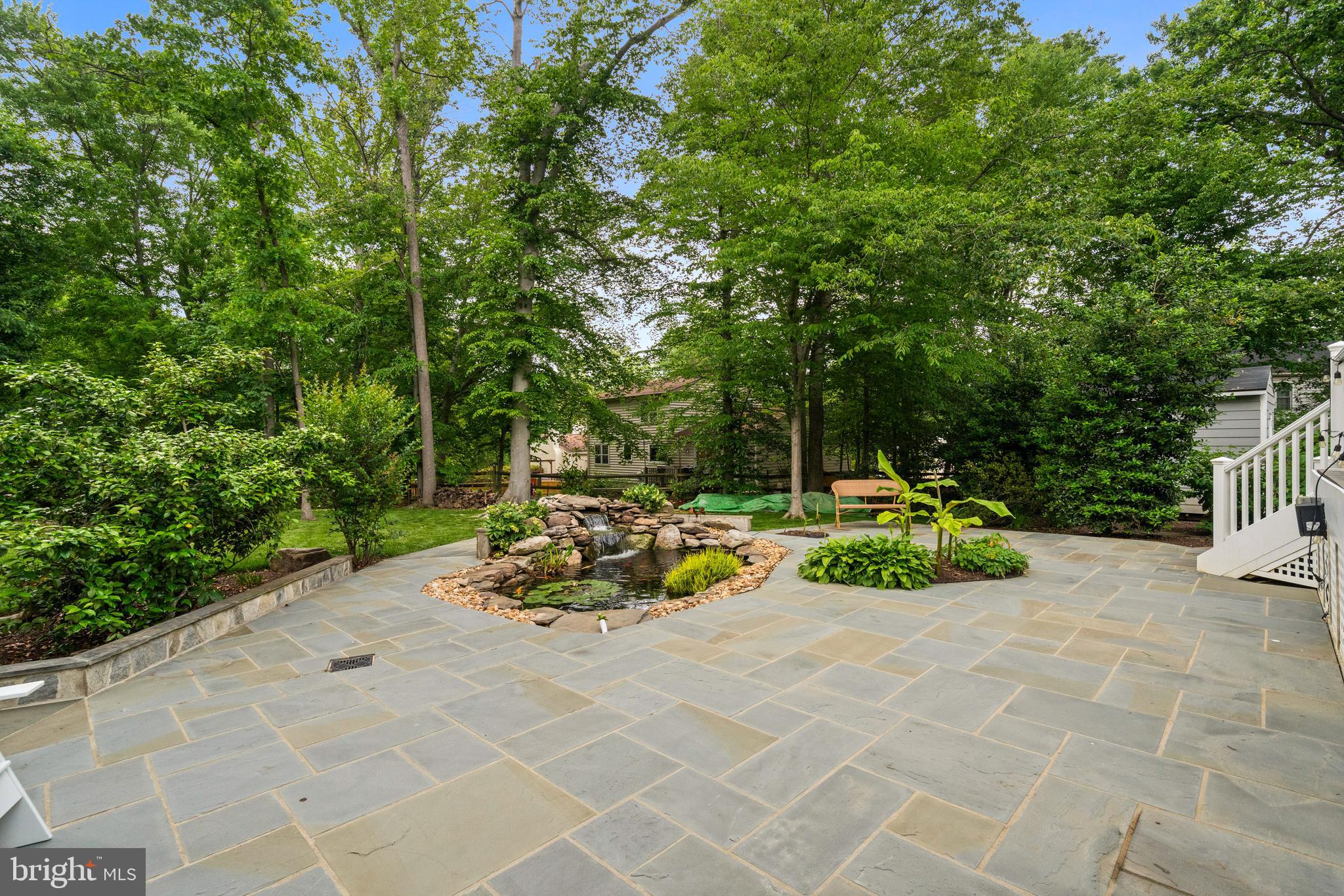 2125 RAMPART DRIVE