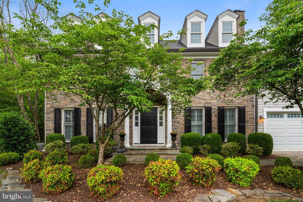 2125 RAMPART DRIVE