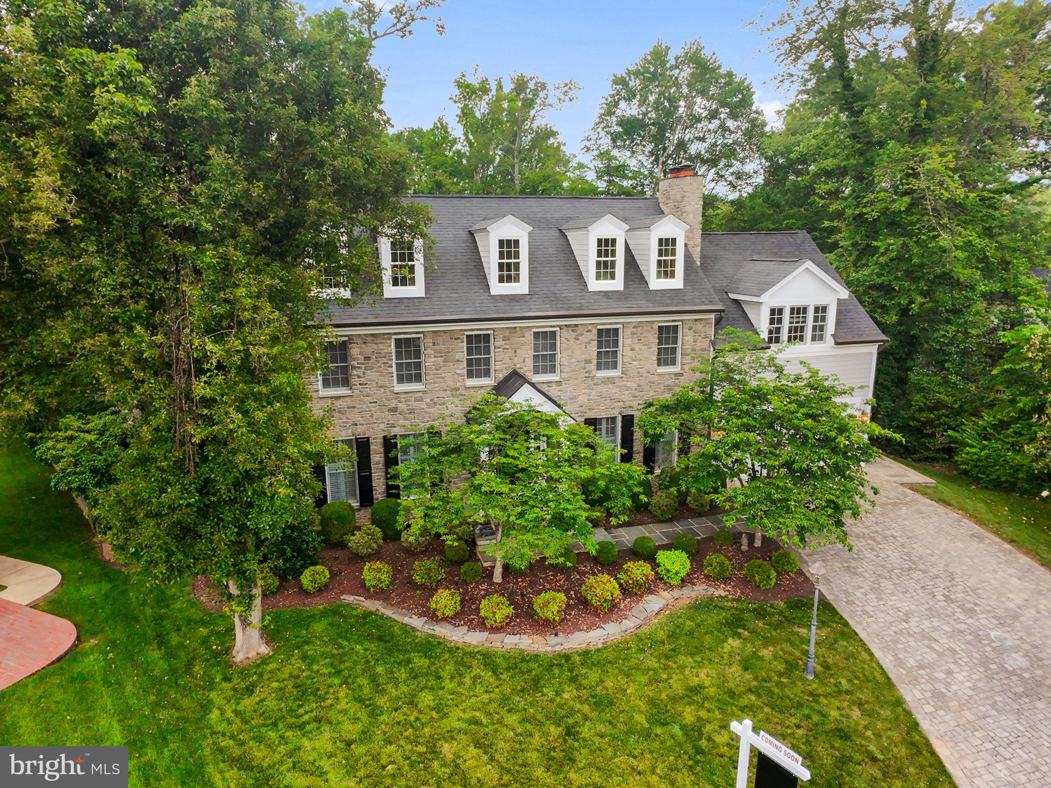 2125 RAMPART DRIVE