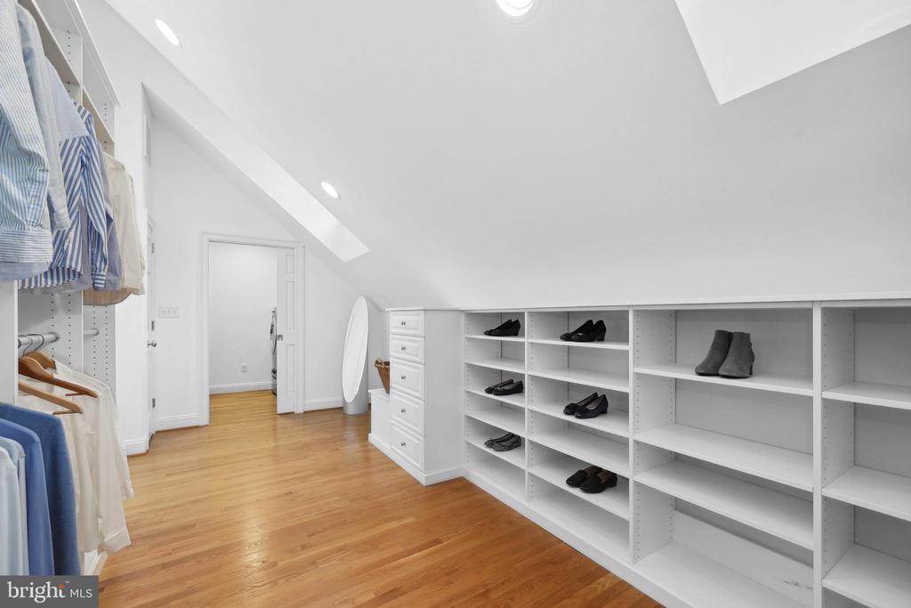 2125 RAMPART DRIVE