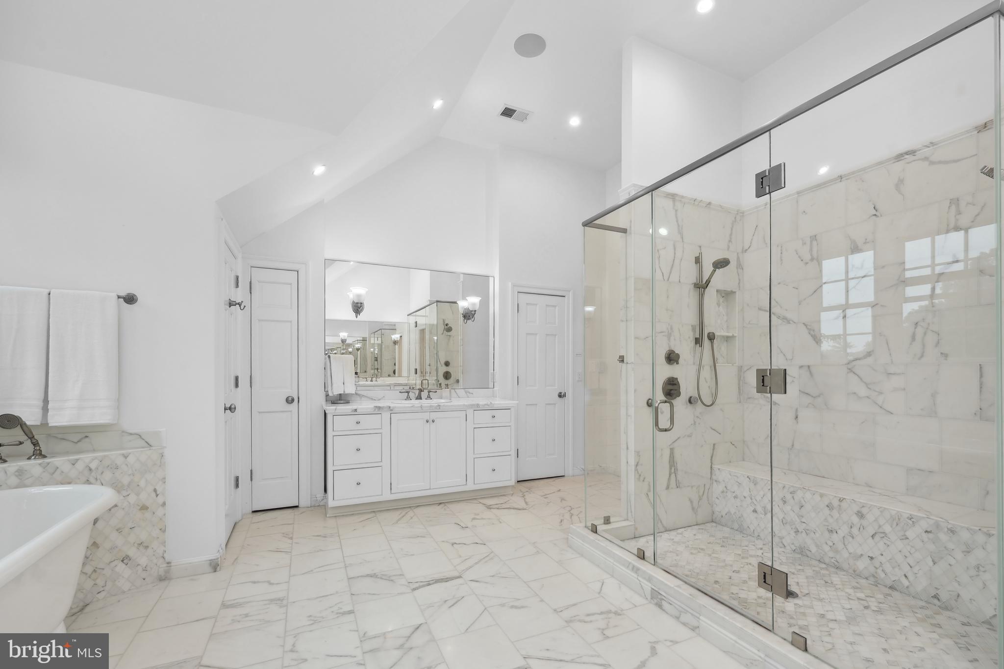 2125 RAMPART DRIVE