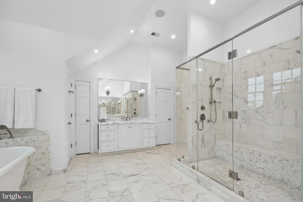 2125 RAMPART DRIVE