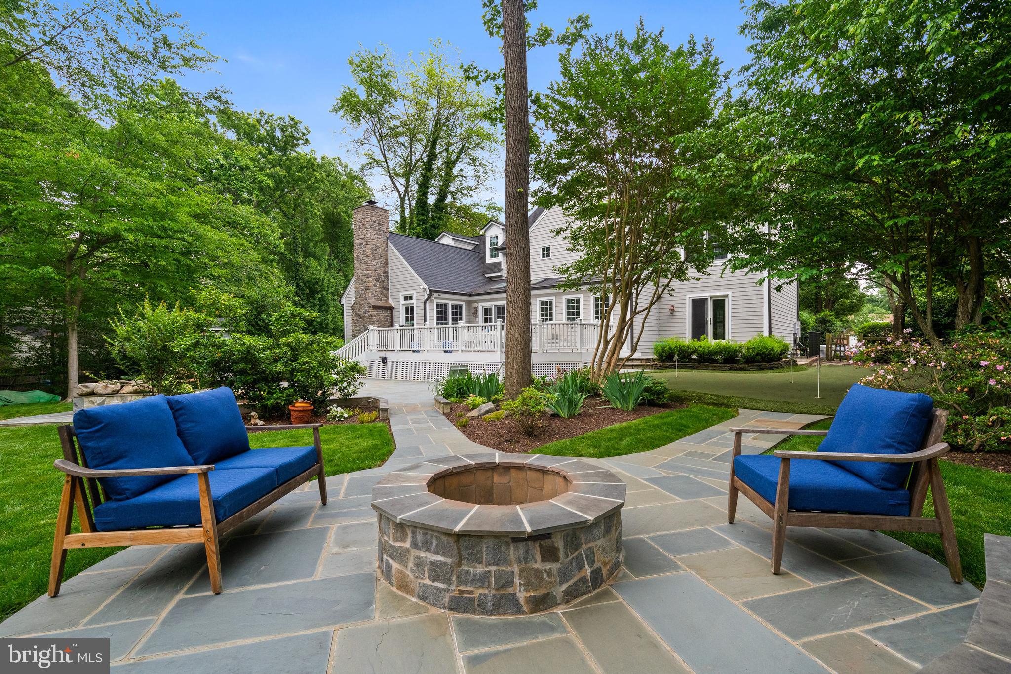2125 RAMPART DRIVE