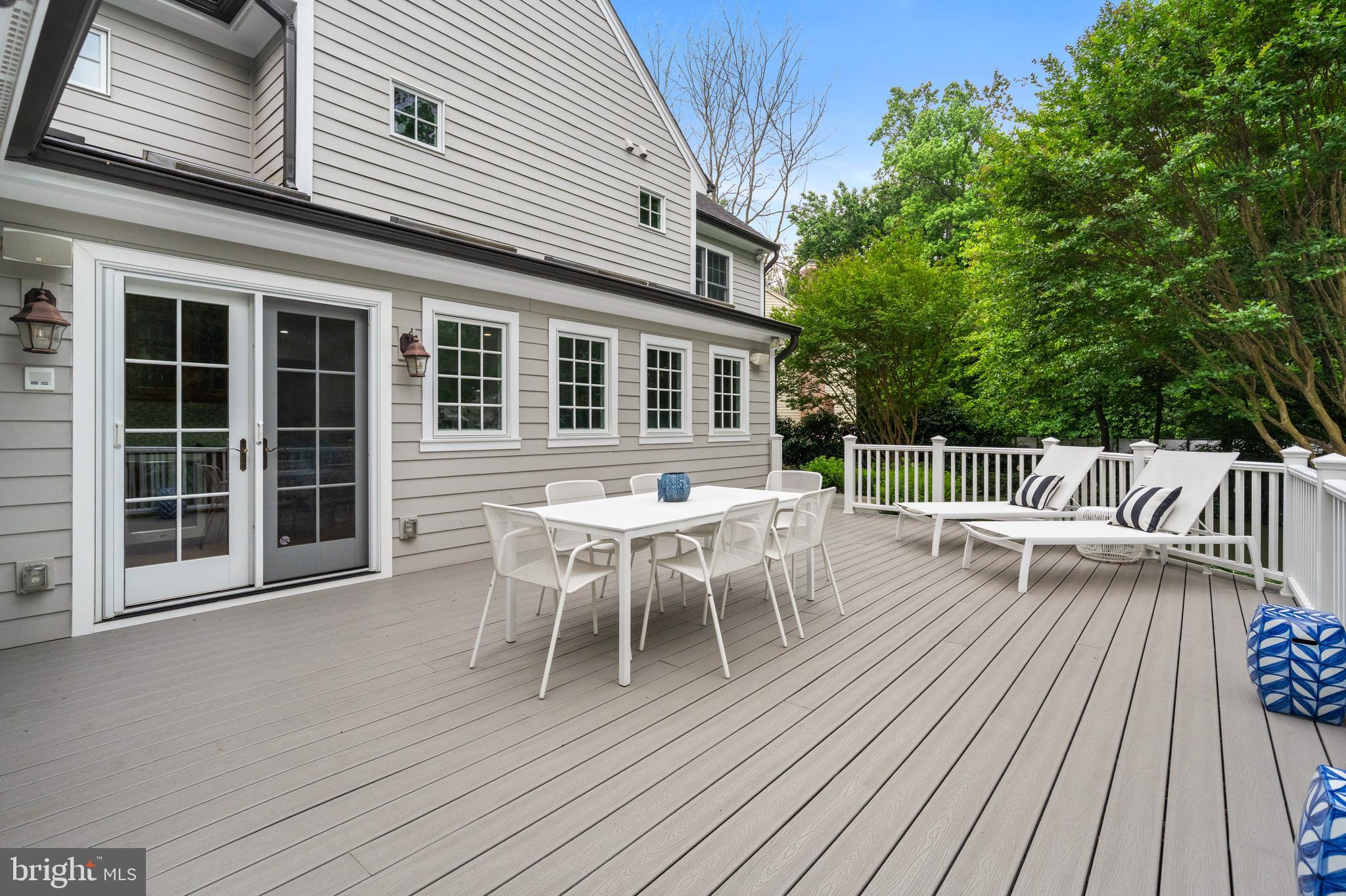 2125 RAMPART DRIVE