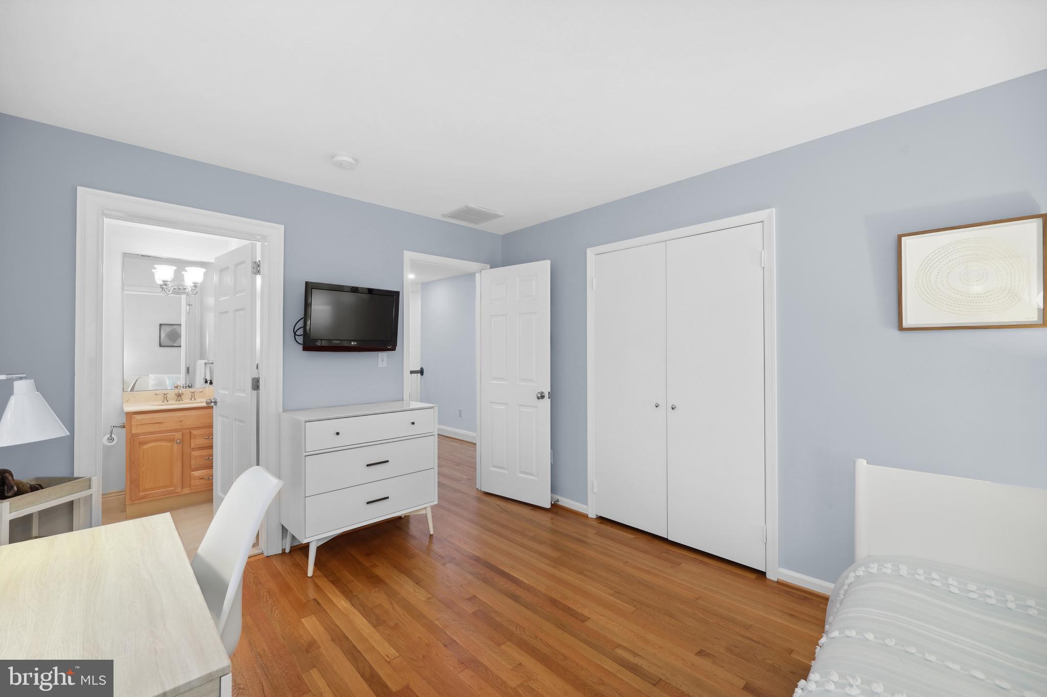 2125 RAMPART DRIVE