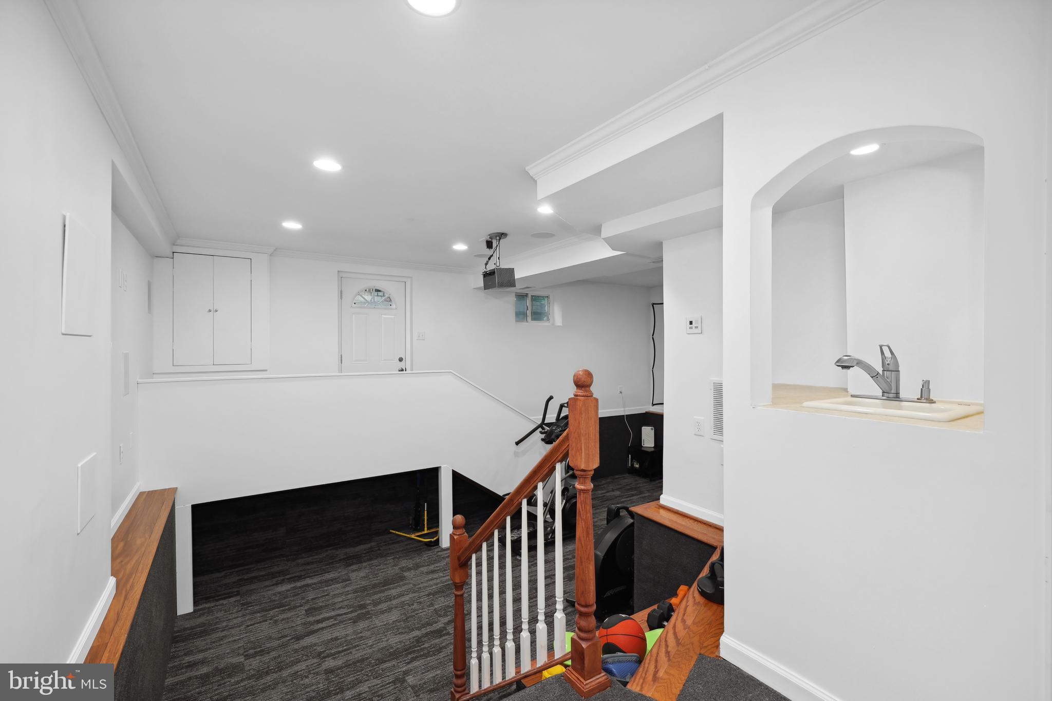 2125 RAMPART DRIVE