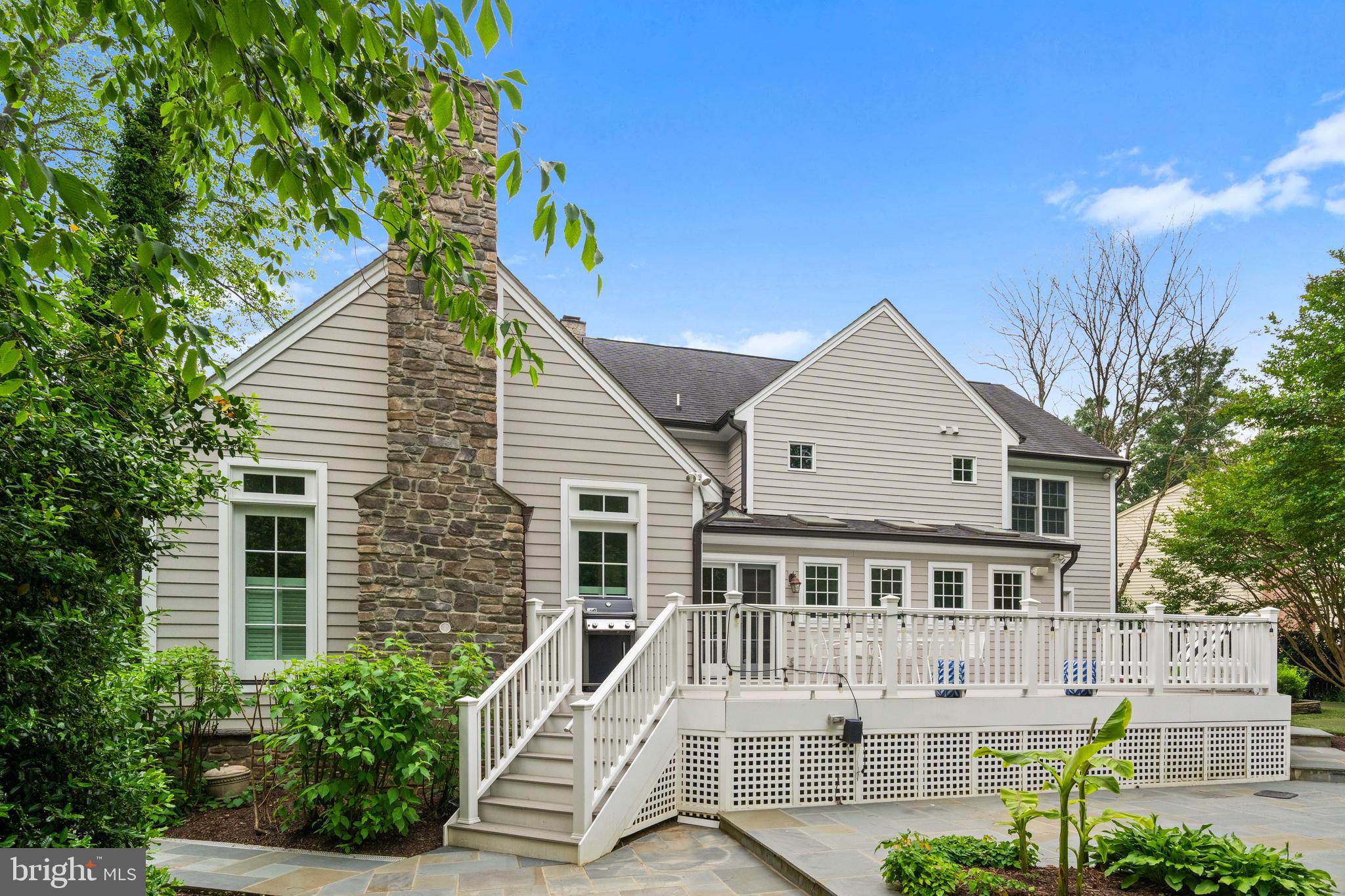 2125 RAMPART DRIVE