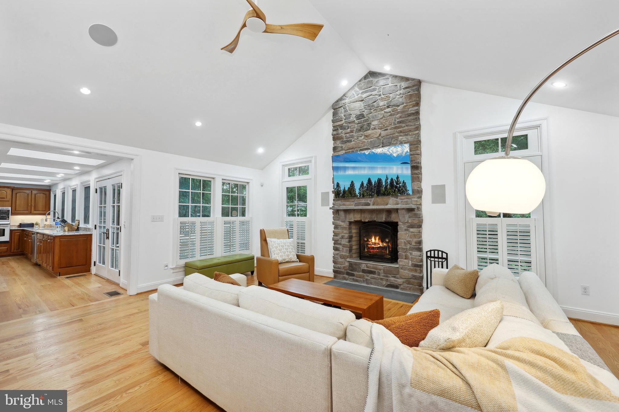 2125 RAMPART DRIVE