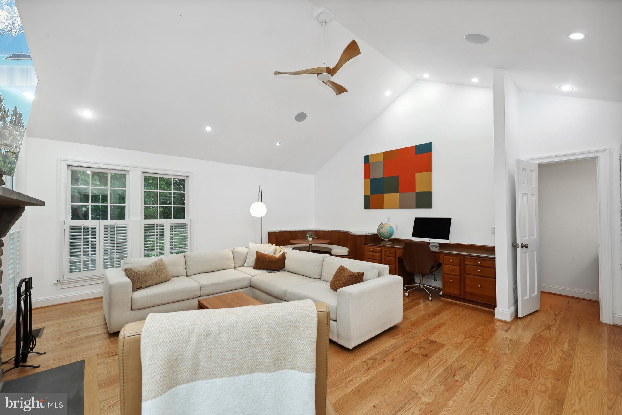 2125 RAMPART DRIVE
