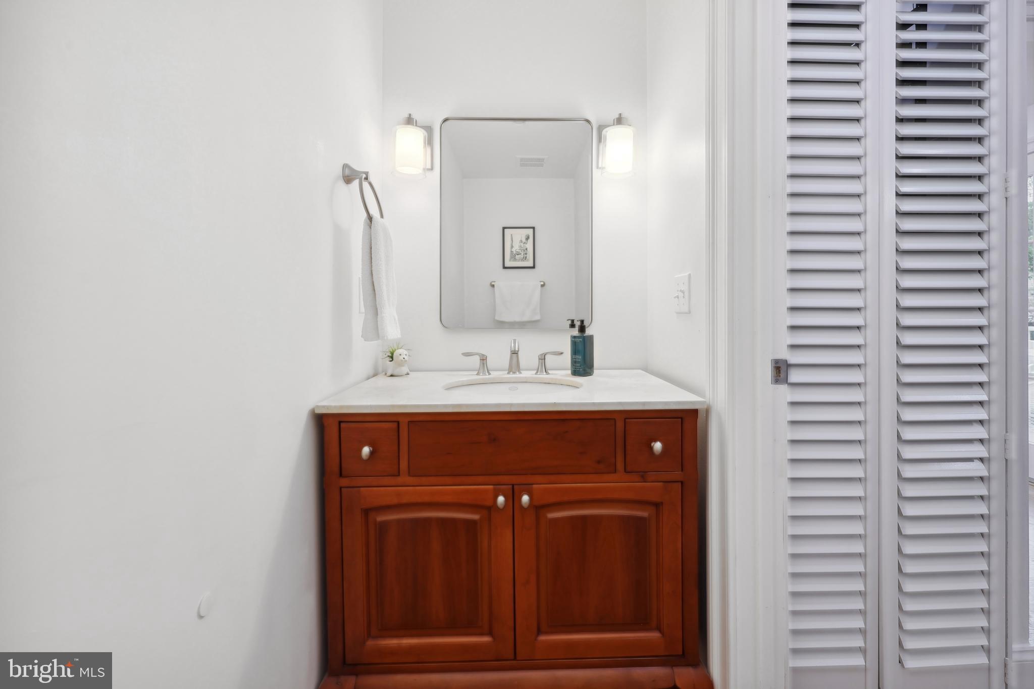 2125 RAMPART DRIVE