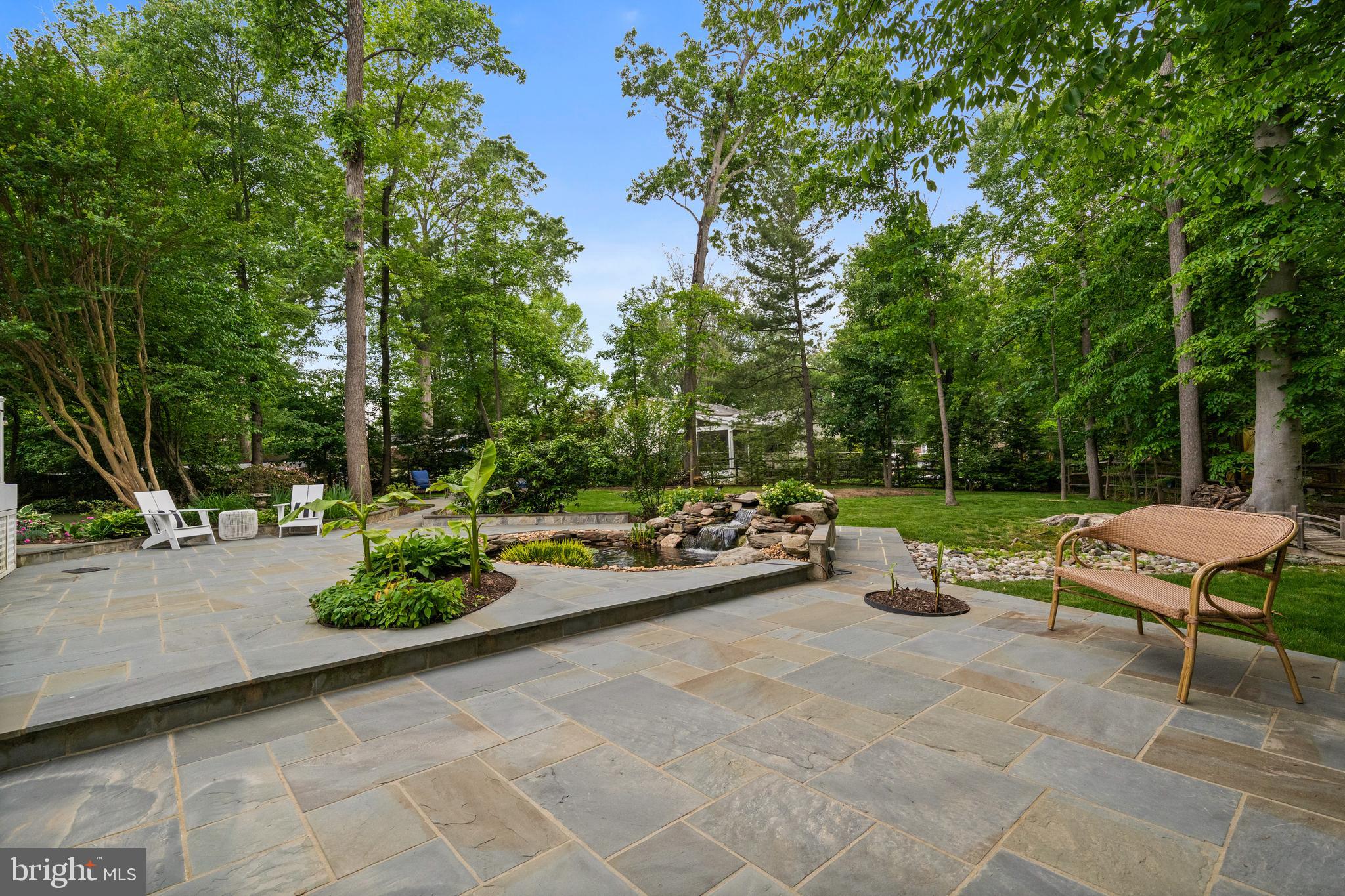 2125 RAMPART DRIVE