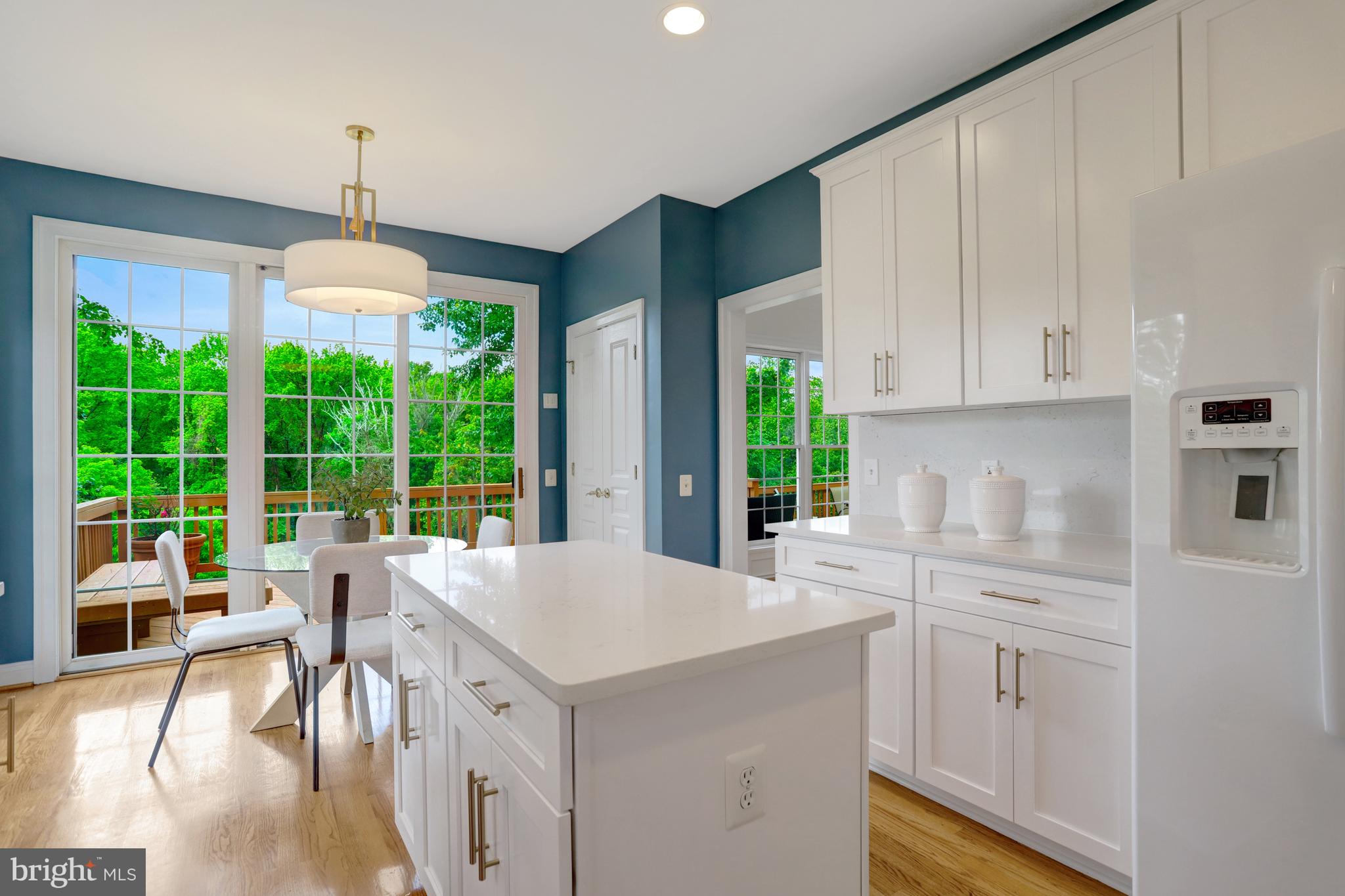 5252 WINTER VIEW DRIVE