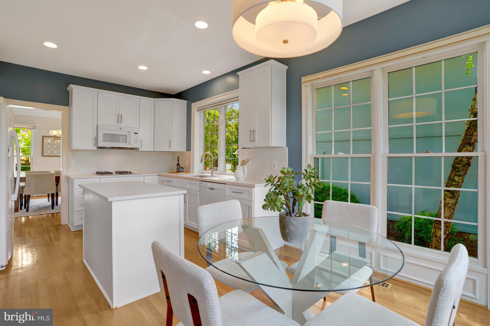 5252 WINTER VIEW DRIVE