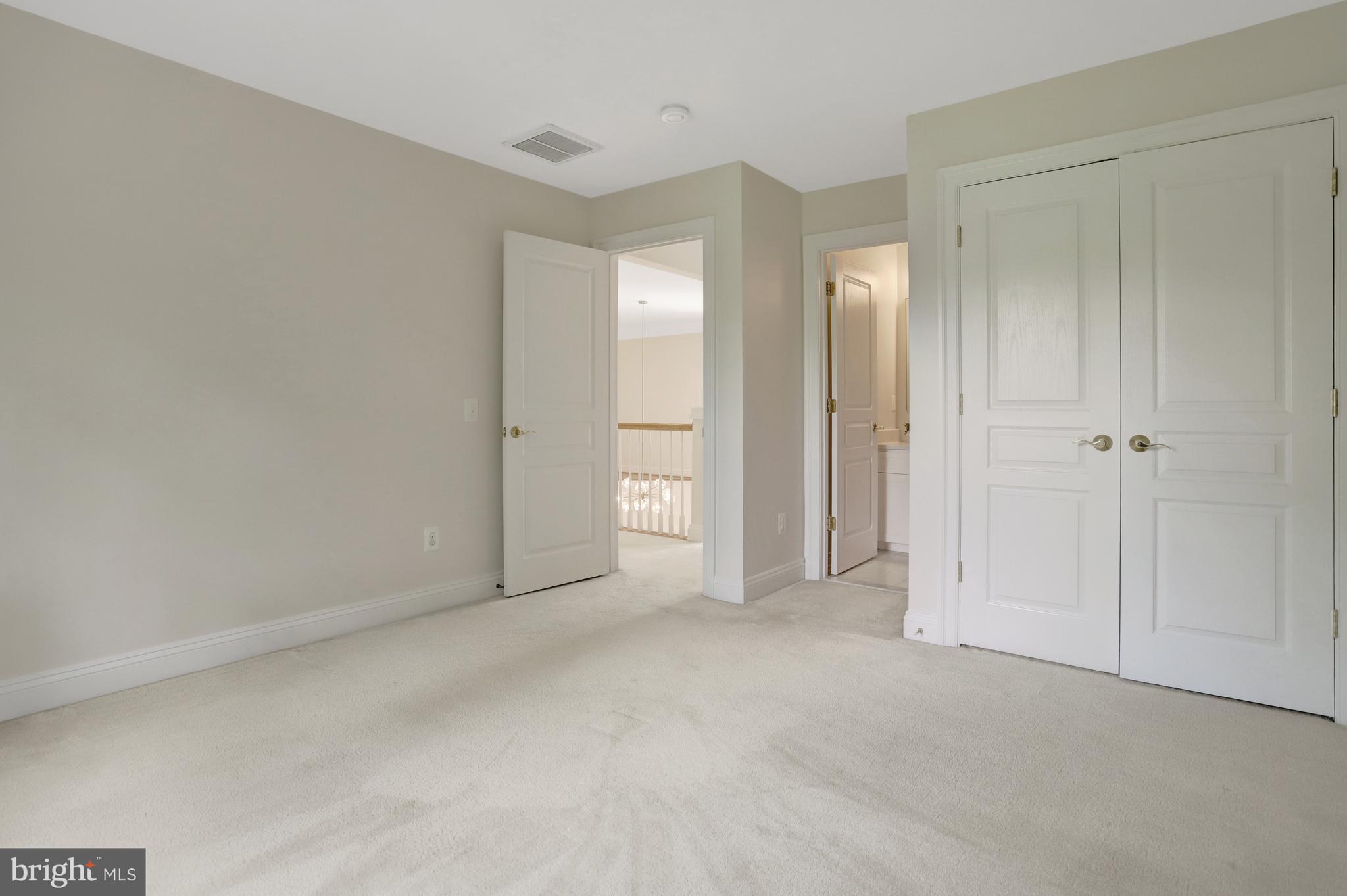 5252 WINTER VIEW DRIVE