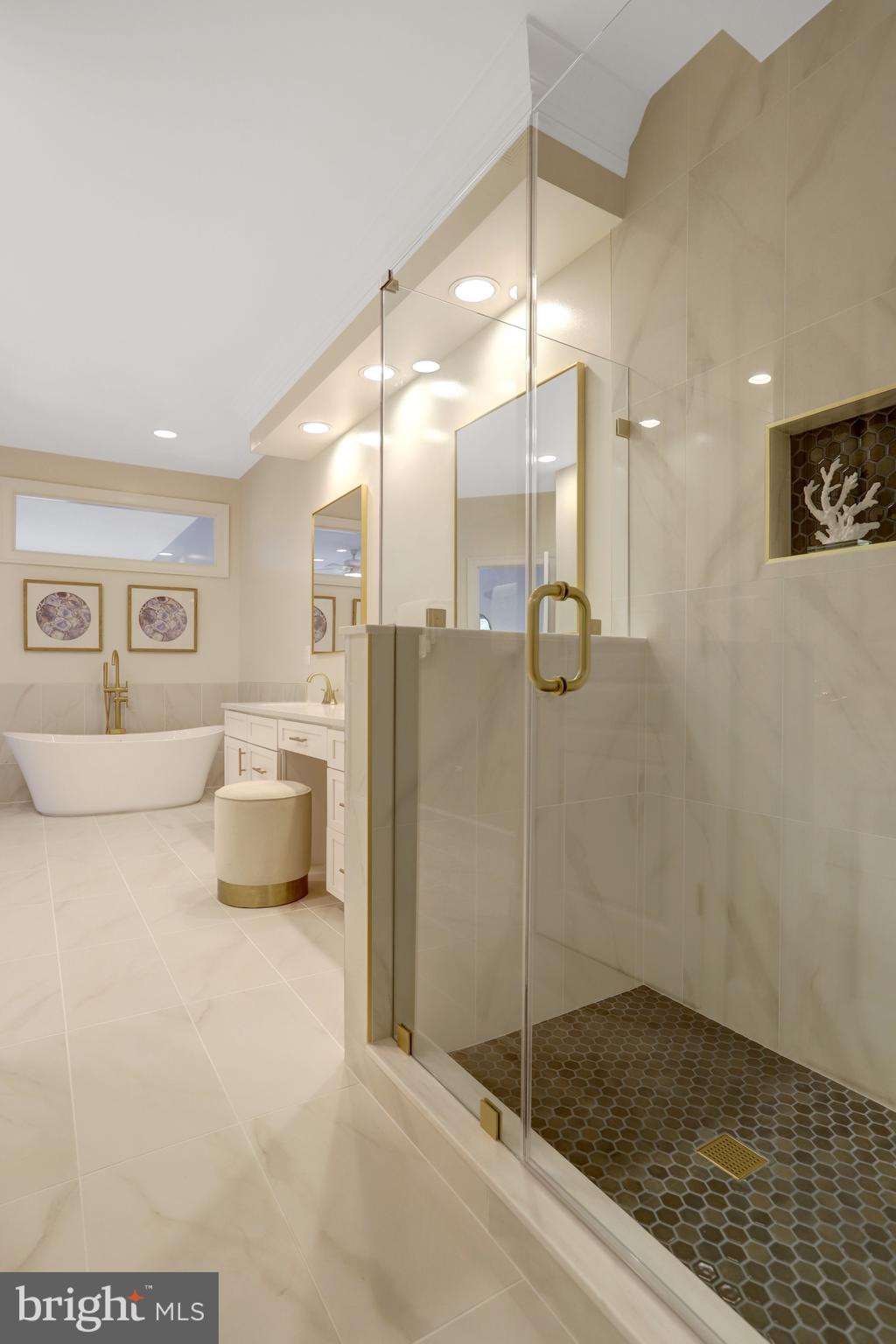 5252 WINTER VIEW DRIVE