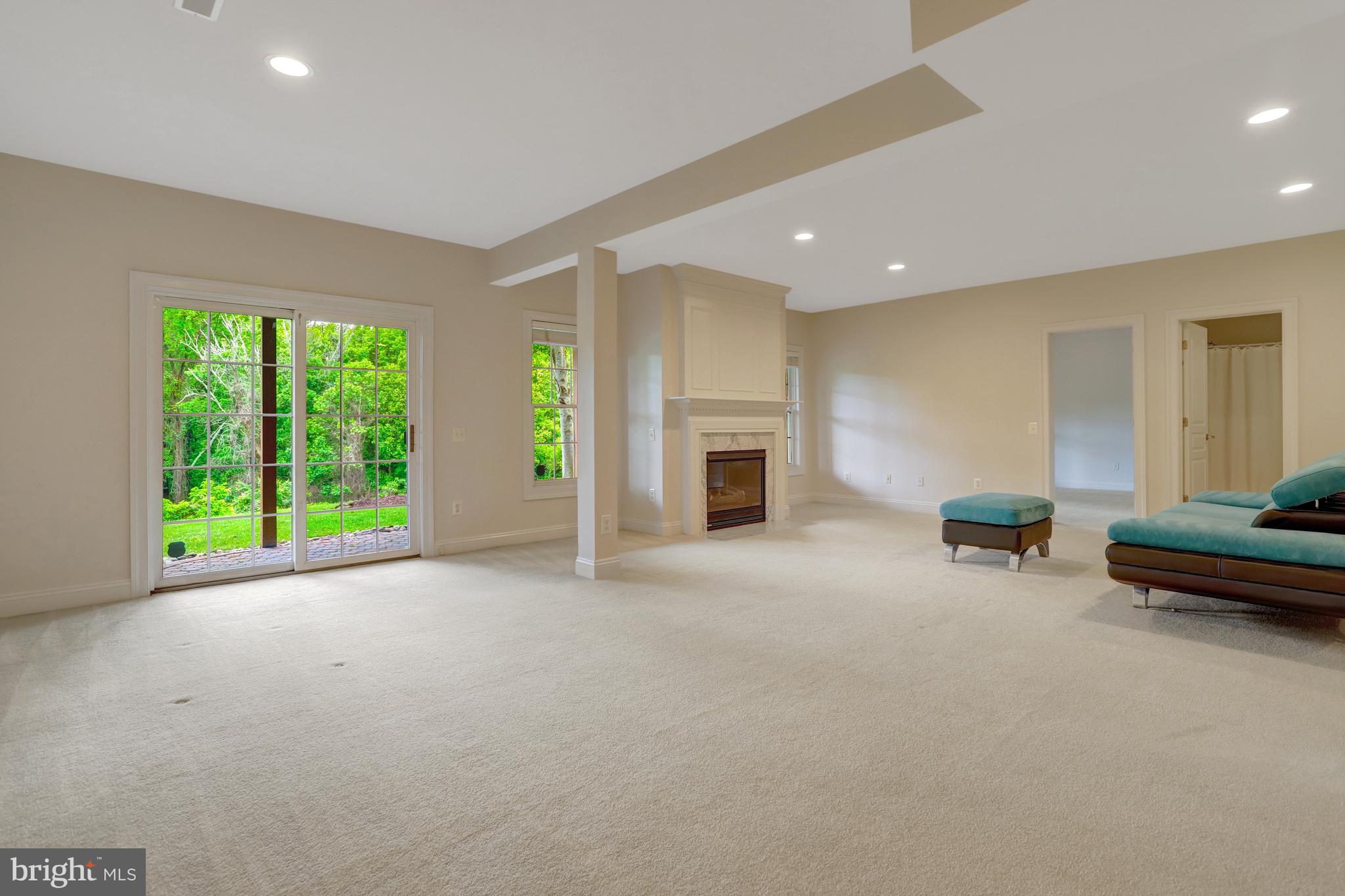 5252 WINTER VIEW DRIVE