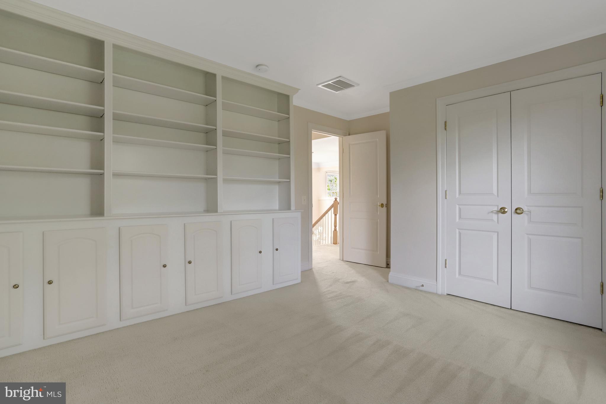 5252 WINTER VIEW DRIVE