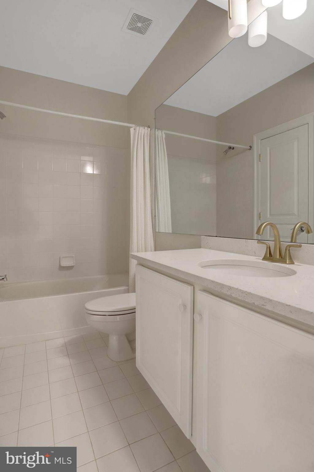 5252 WINTER VIEW DRIVE