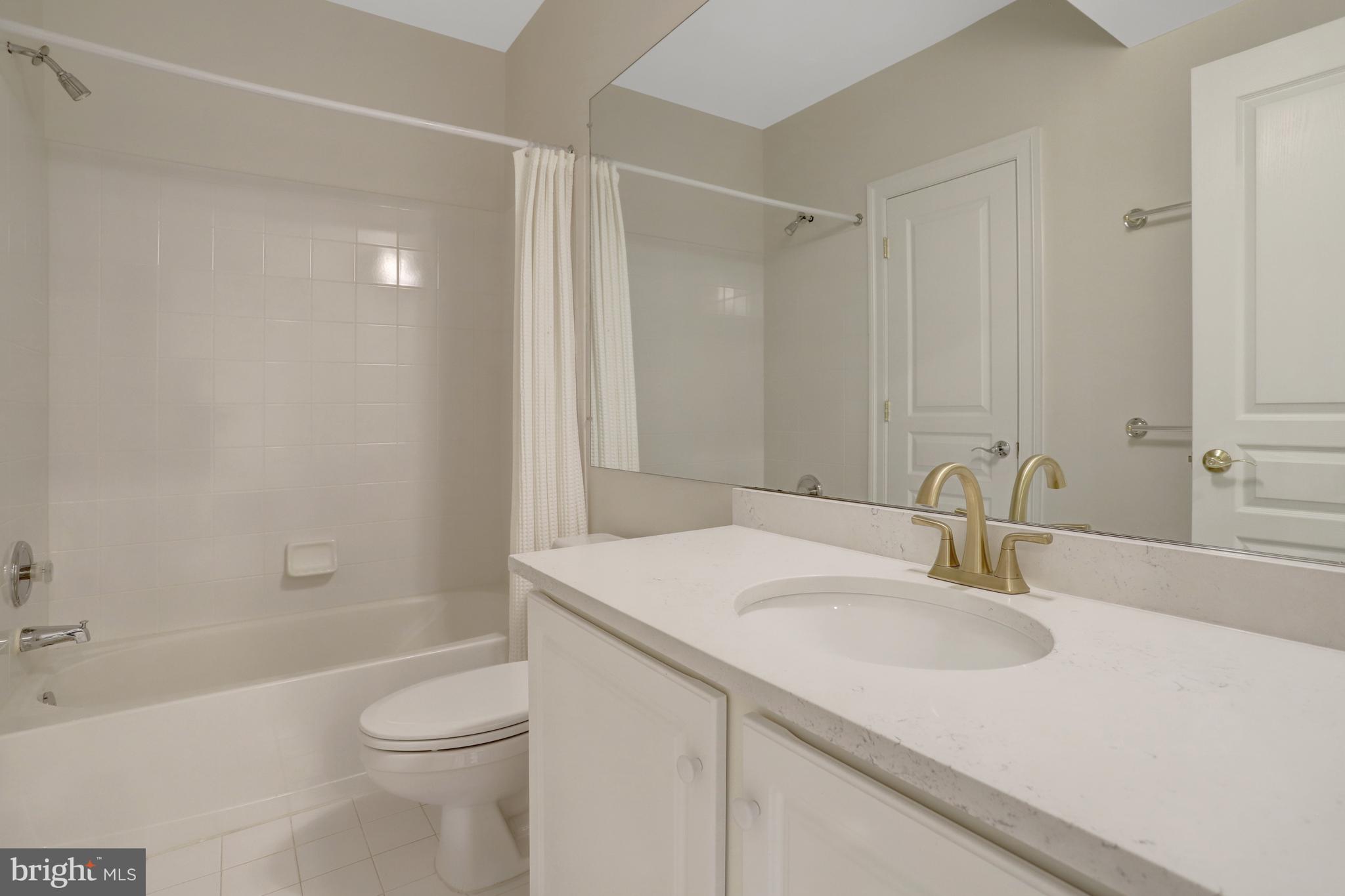 5252 WINTER VIEW DRIVE