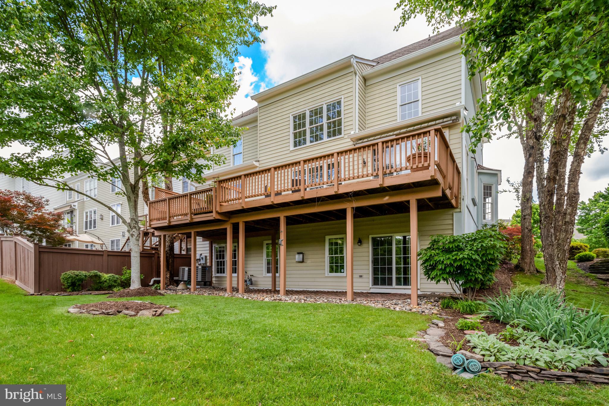 5252 WINTER VIEW DRIVE