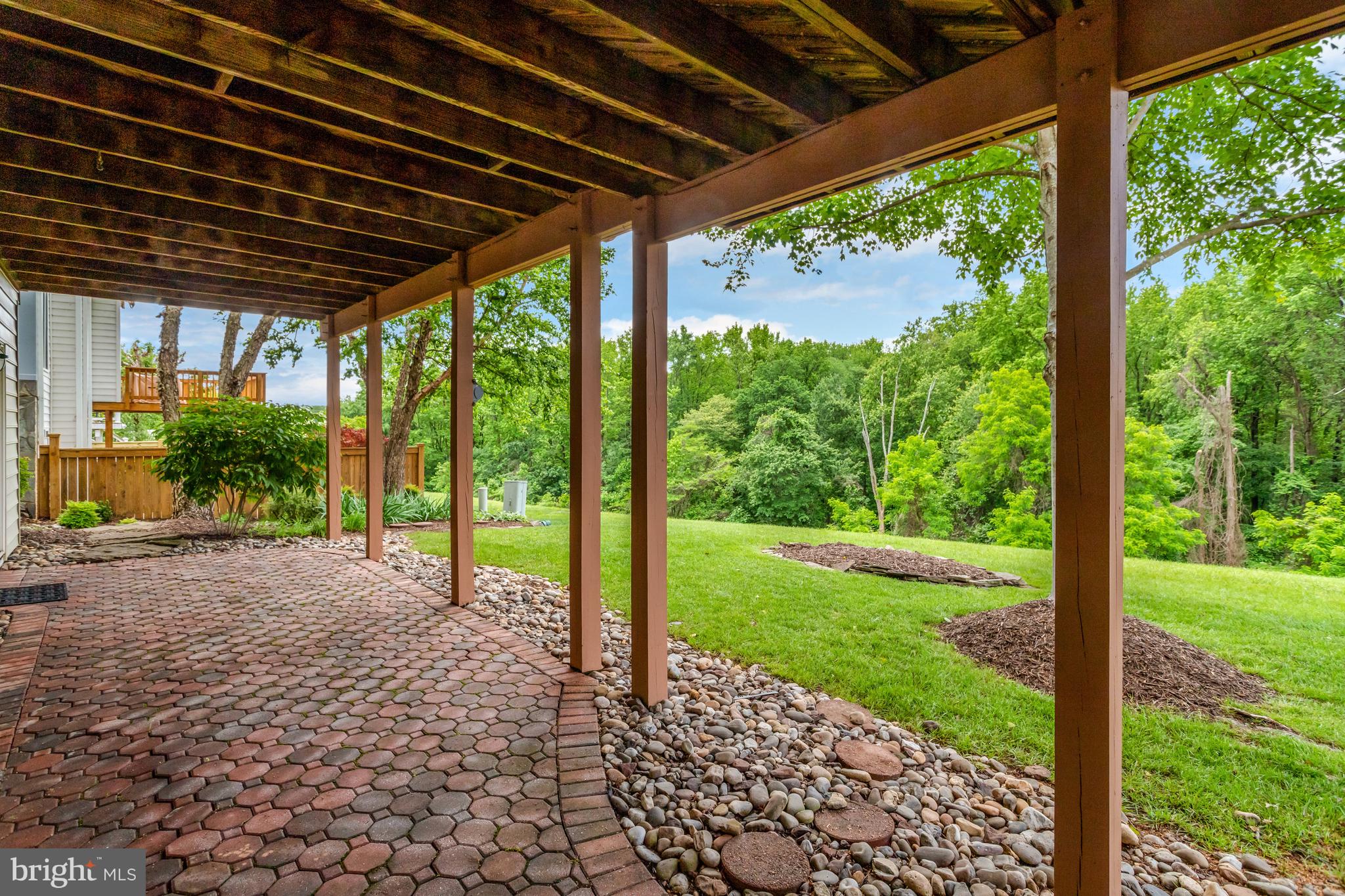 5252 WINTER VIEW DRIVE