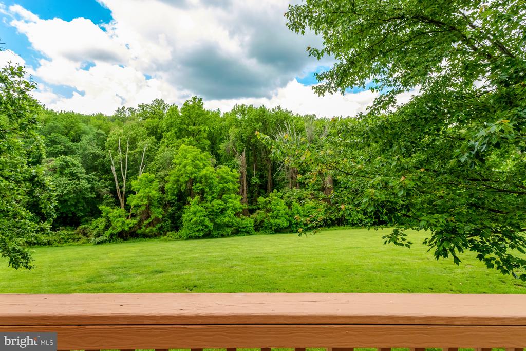 5252 WINTER VIEW DRIVE