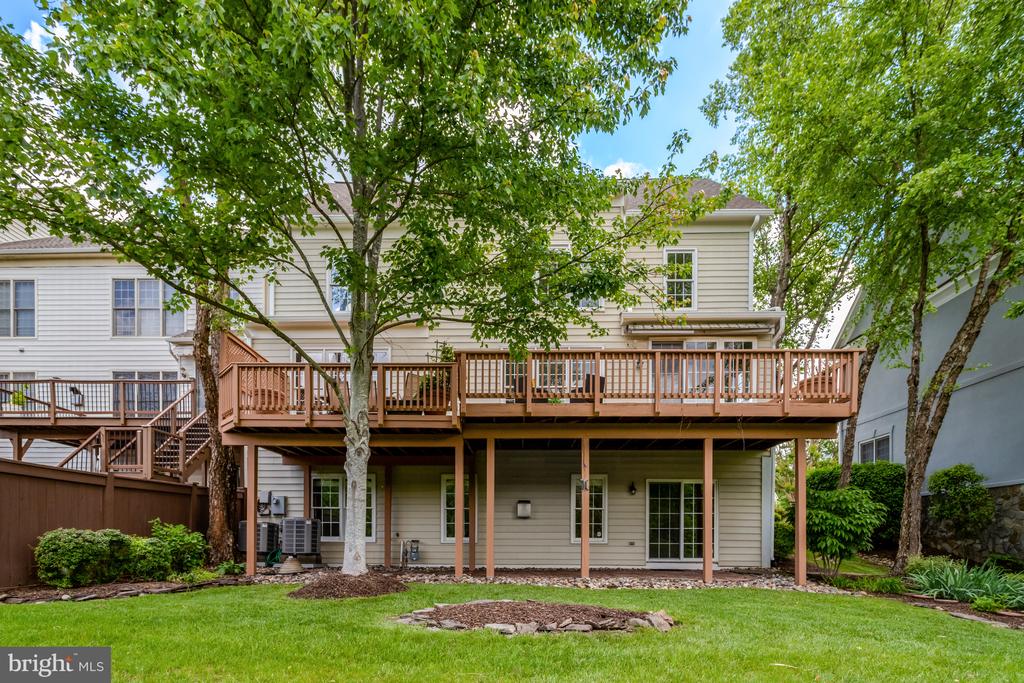5252 WINTER VIEW DRIVE