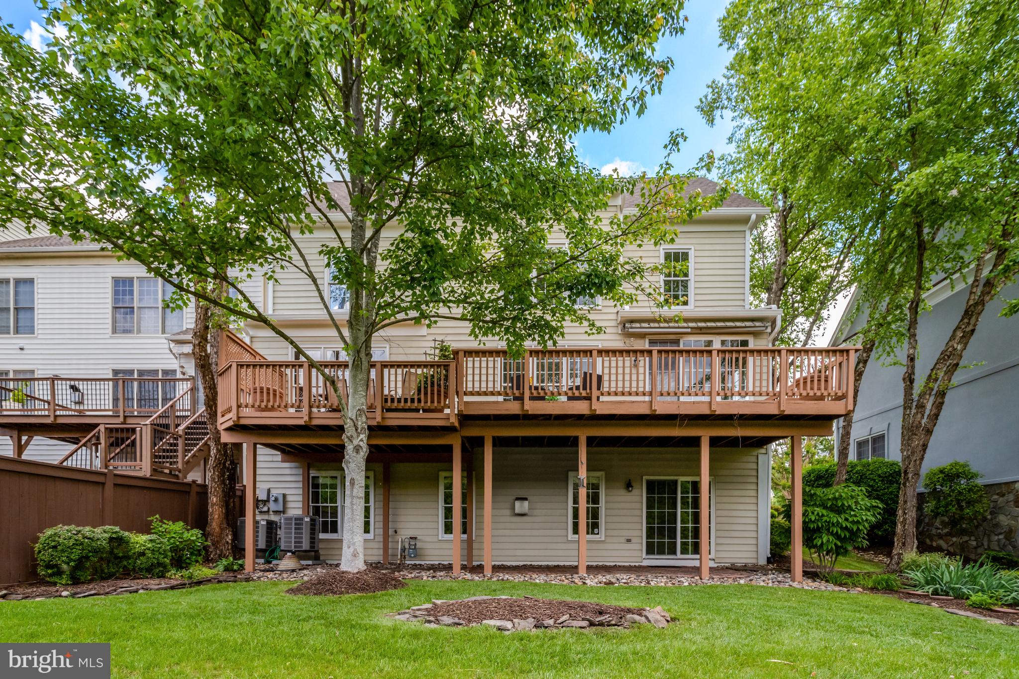 5252 WINTER VIEW DRIVE