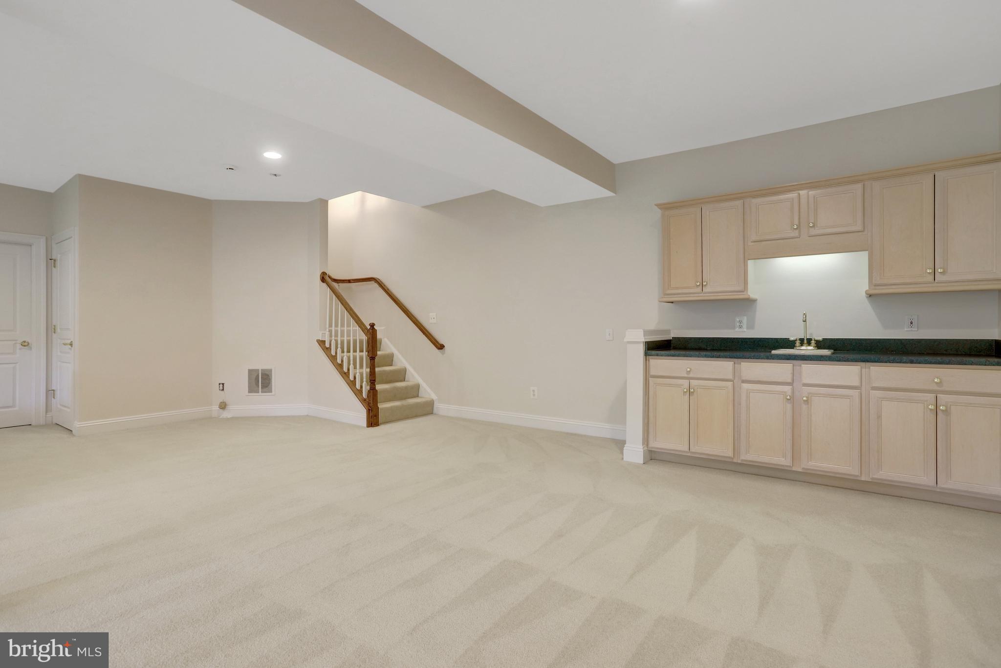 5252 WINTER VIEW DRIVE
