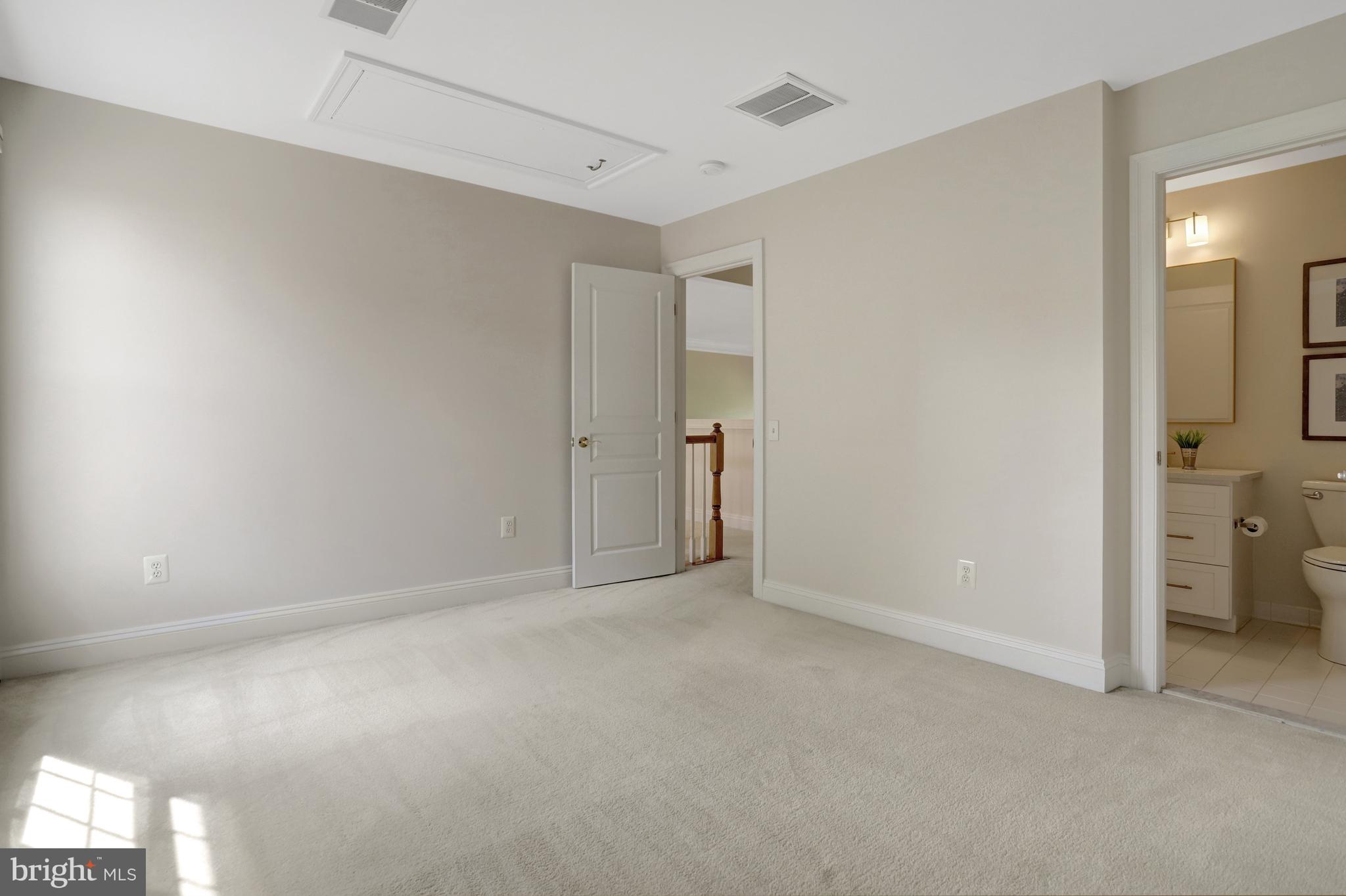 5252 WINTER VIEW DRIVE